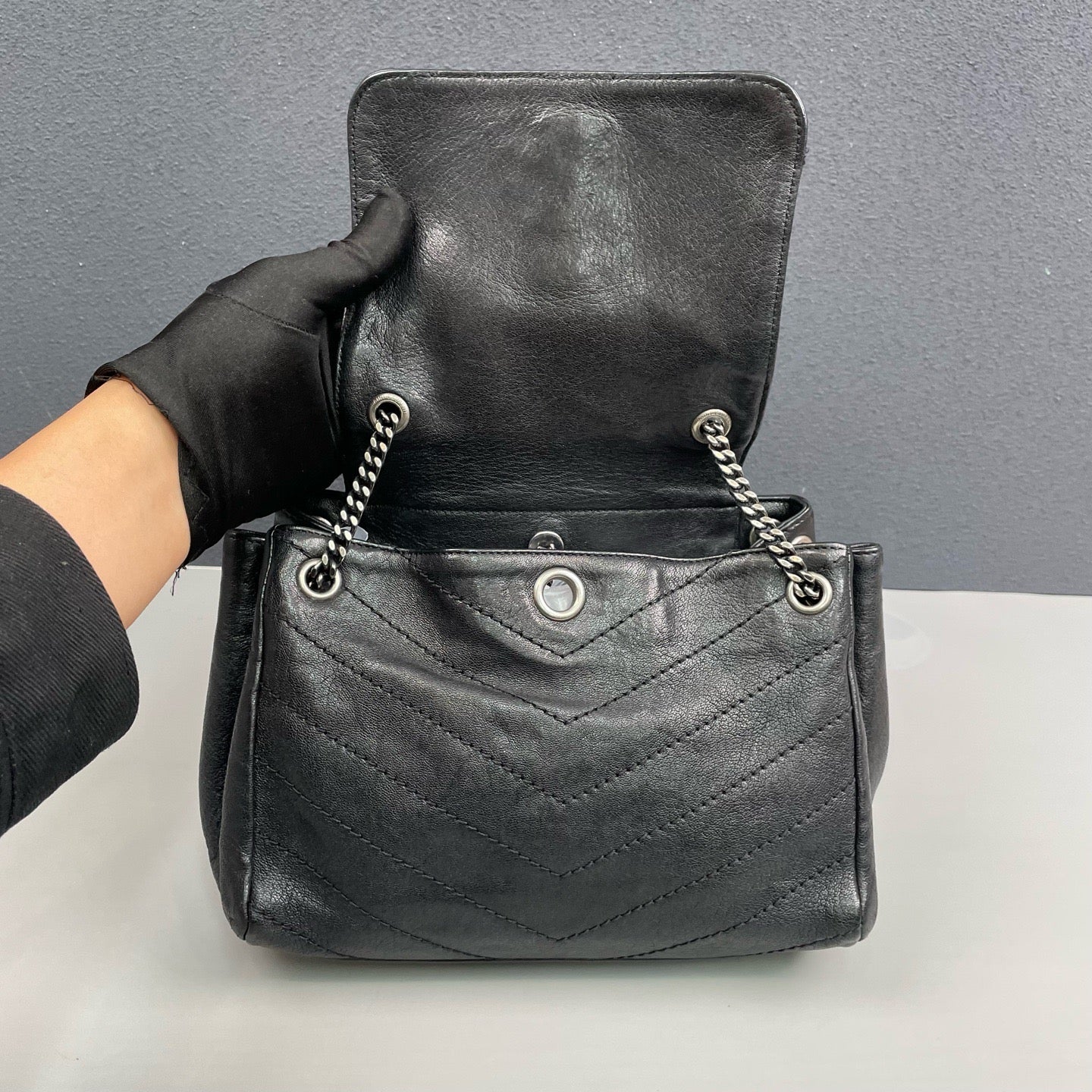 Saint Laurent - Nolita - Leather - Black - (small)