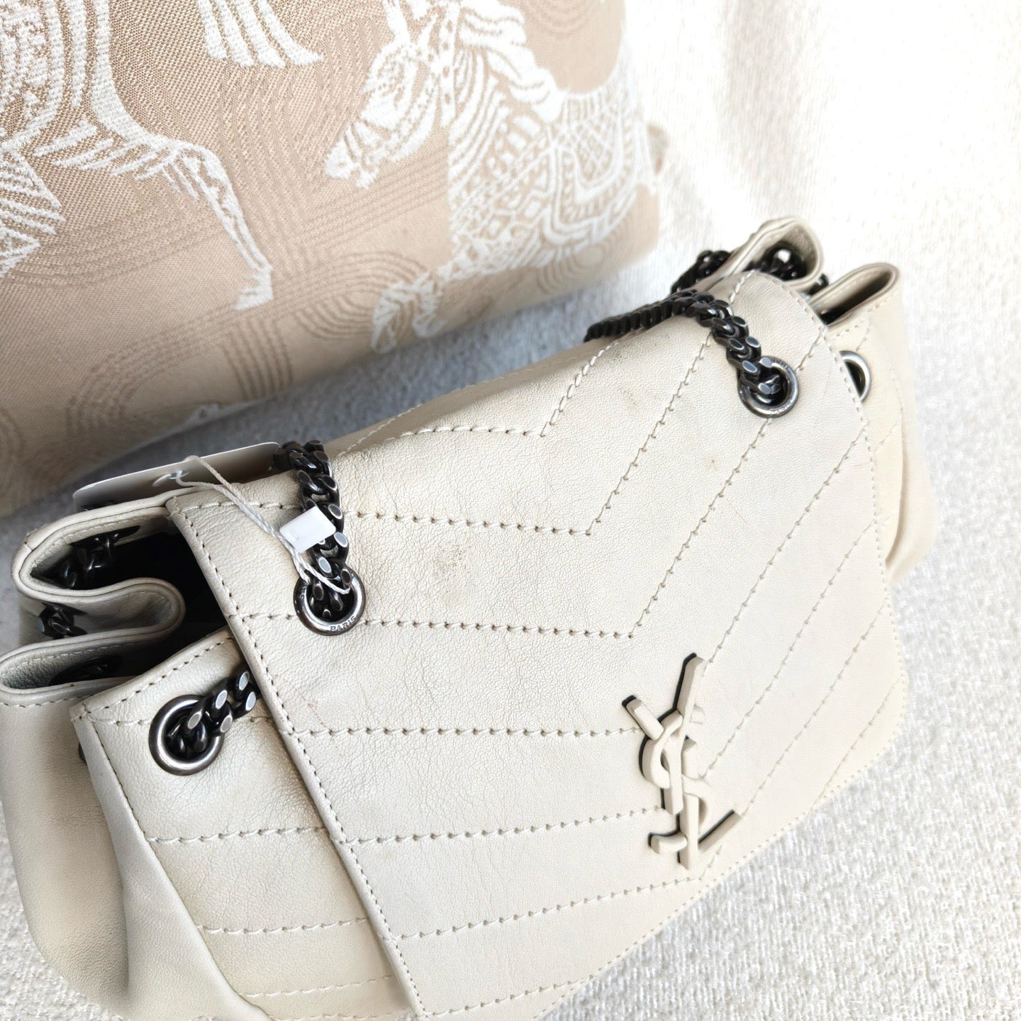 Saint Laurent - Nolita Medium Chain Bag - Cowhide leather - Cream White - (medium)