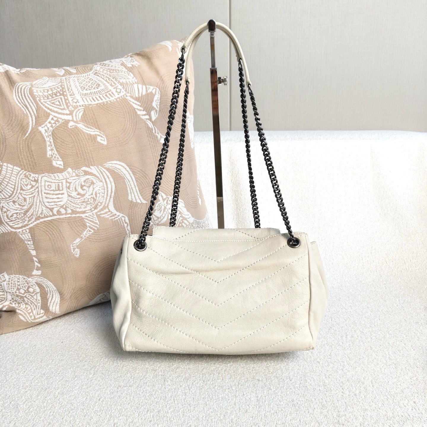 Saint Laurent - Nolita Medium Chain Bag - Cowhide leather - Cream White - (medium)