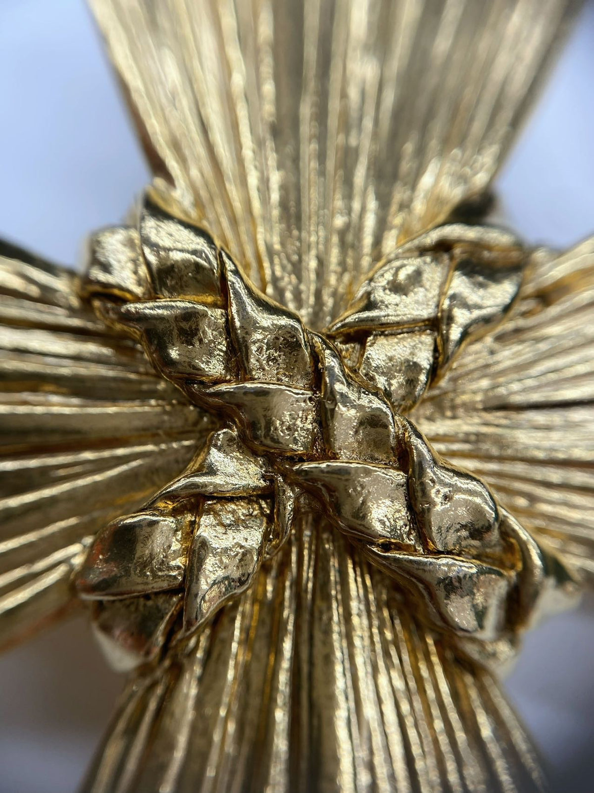 Saint Laurent - Other - Gold-tone finish; base metal composition unknown. - Gold