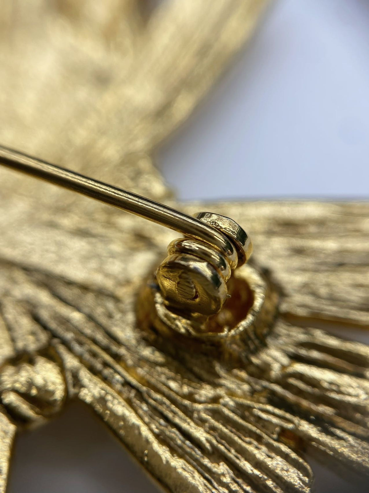 Saint Laurent - Other - Gold-tone finish; base metal composition unknown. - Gold