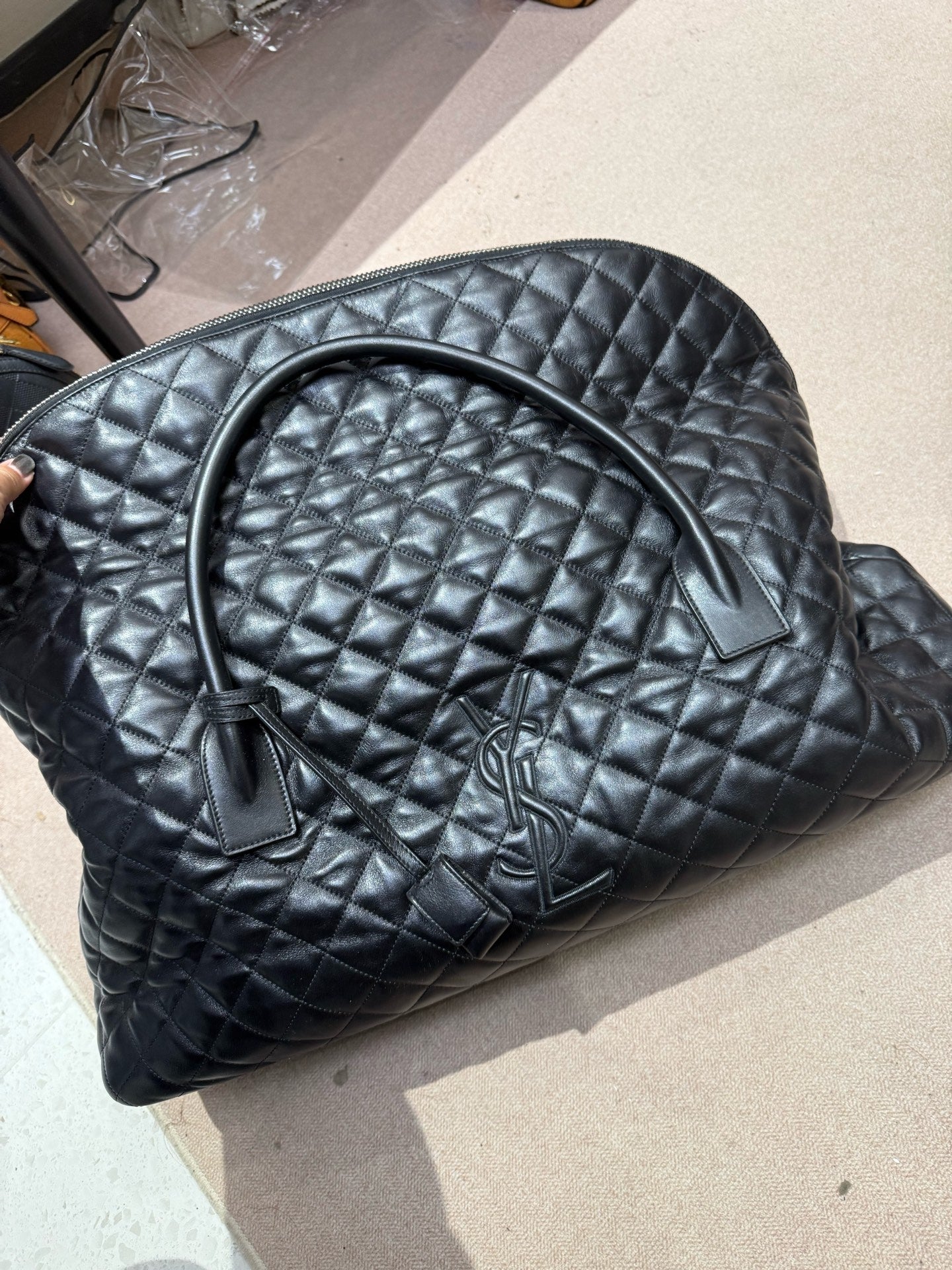 Saint Laurent - Other - Leather - Black - (extra-large)