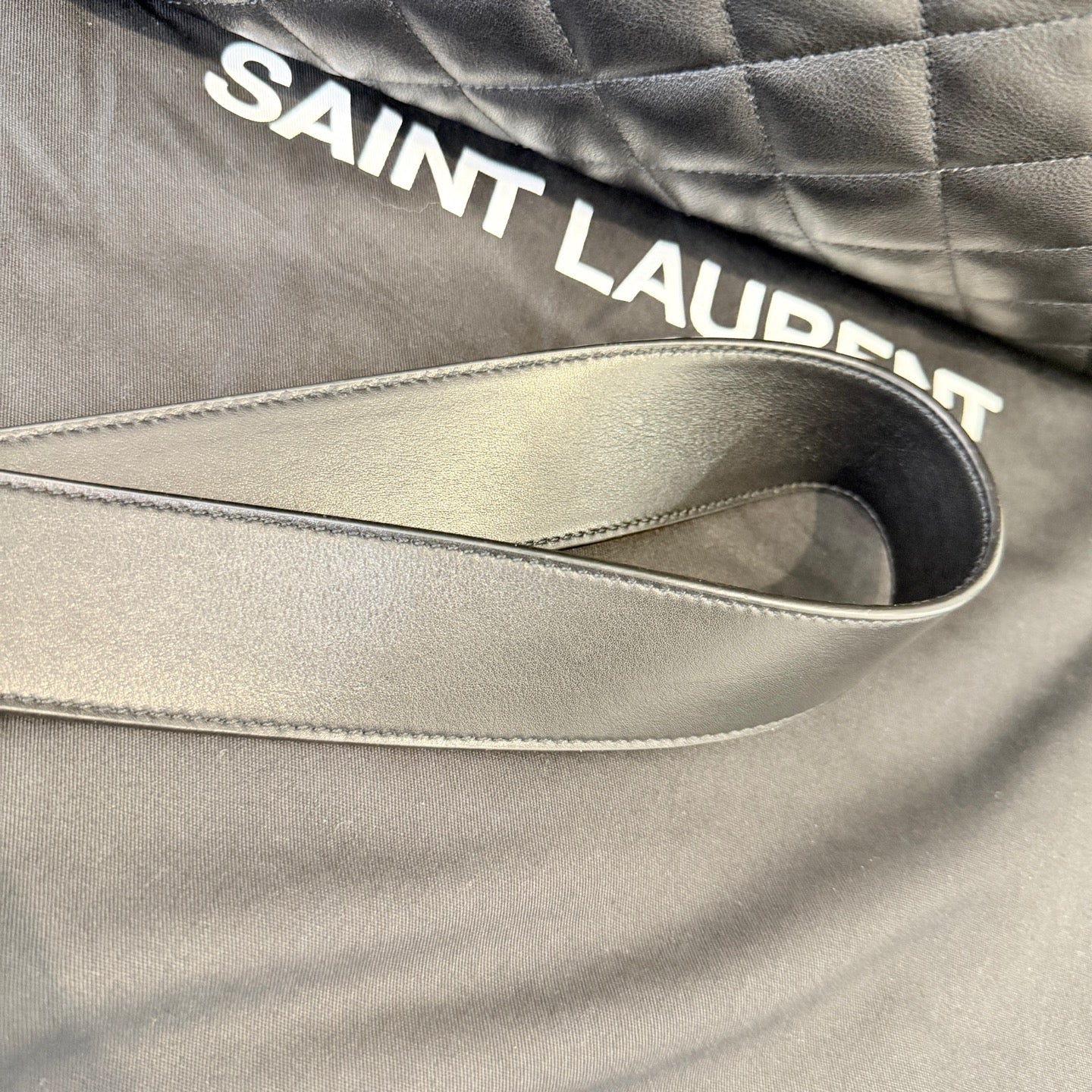 Saint Laurent - Other - Leather - Black - (large)