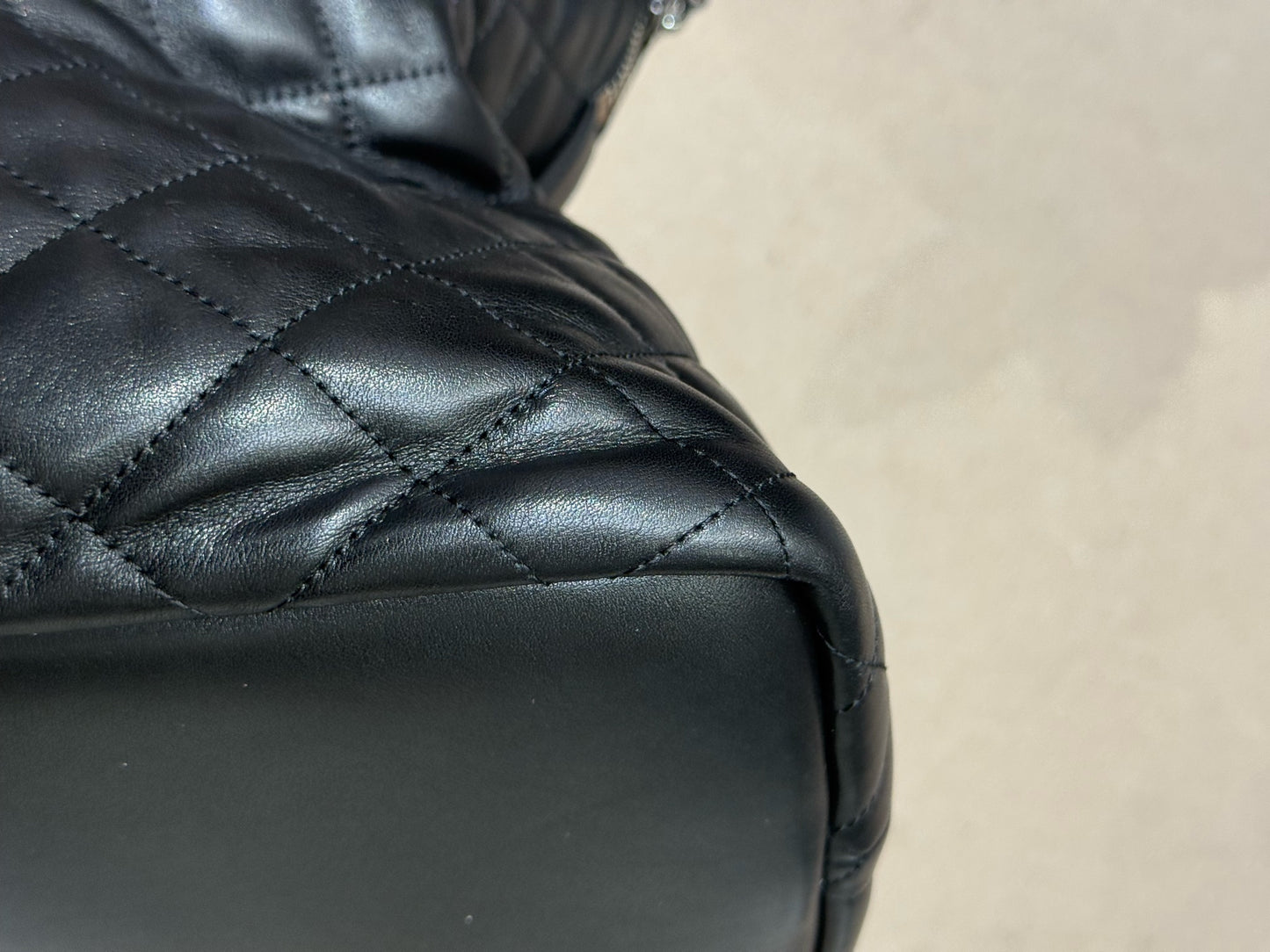 Saint Laurent - Other - Leather - Black - (large)