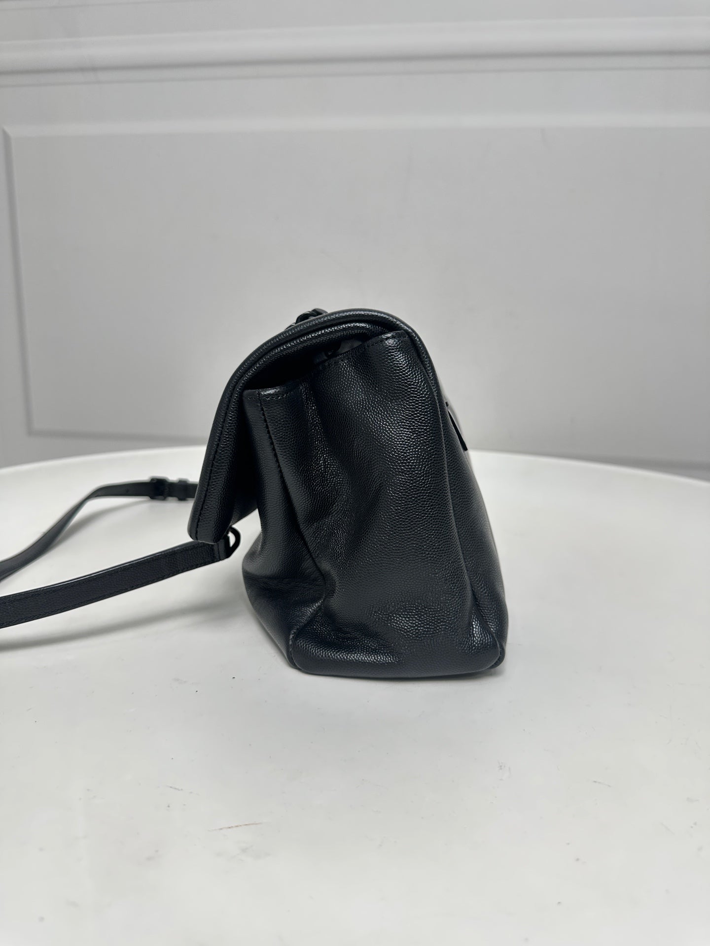 Saint Laurent - Other - Leather - Black - (medium)
