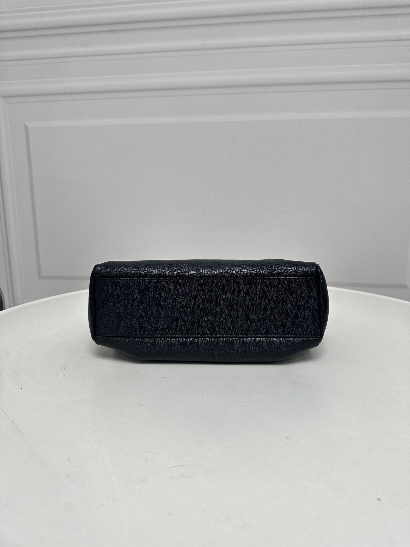 Saint Laurent - Other - Leather - Black - (medium)