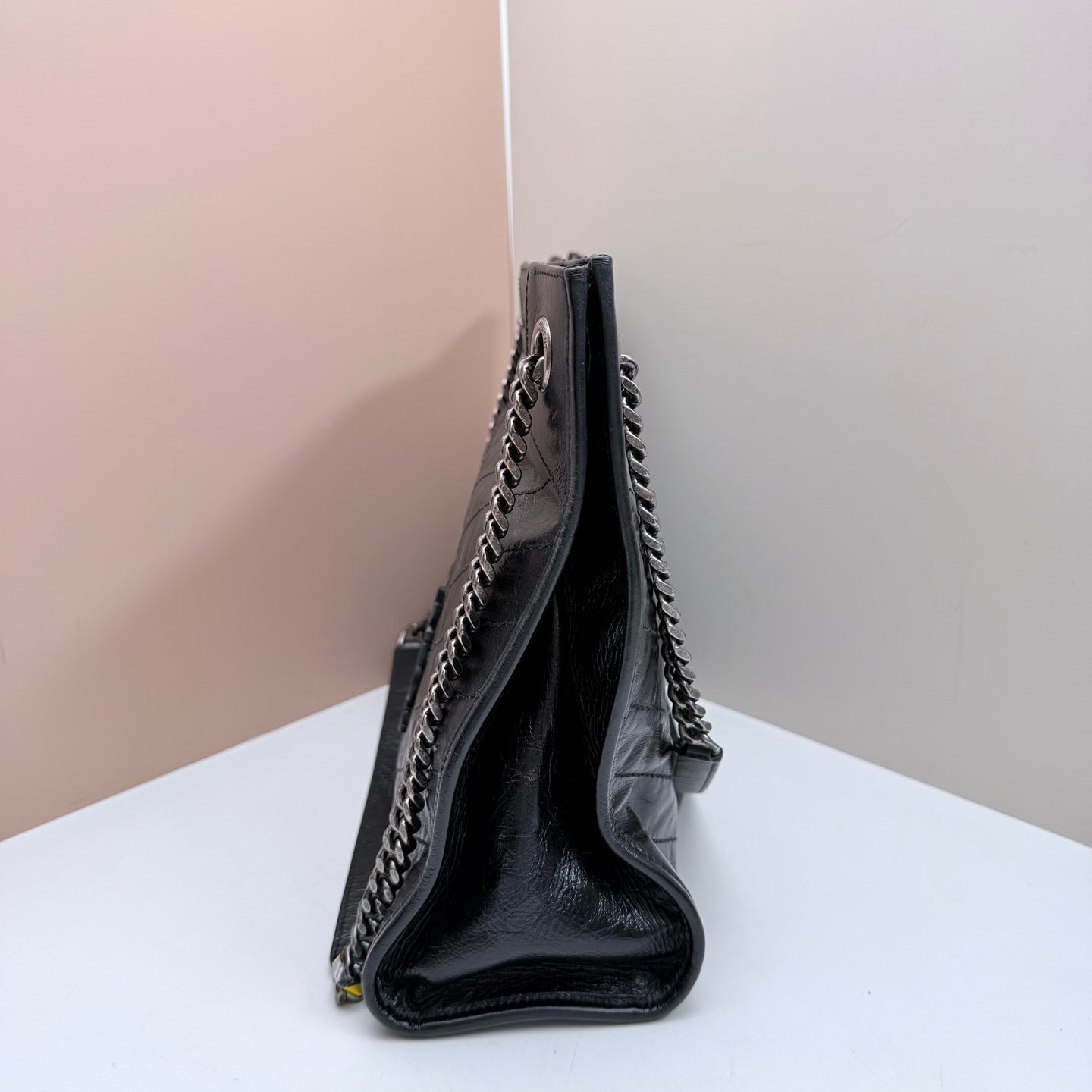 Saint Laurent - Other - Leather - Black - (medium)