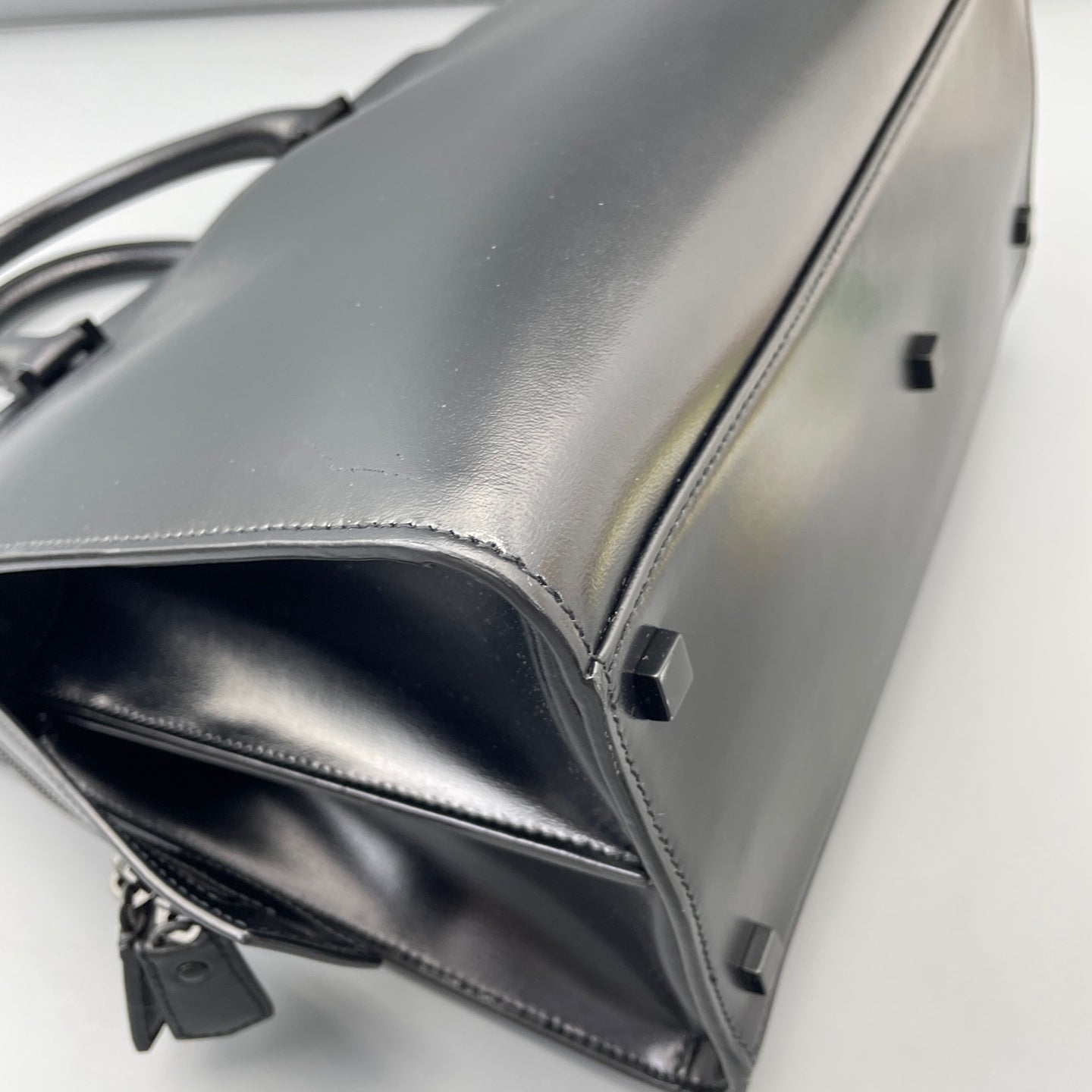Saint Laurent - Other - Leather - Black - (medium)