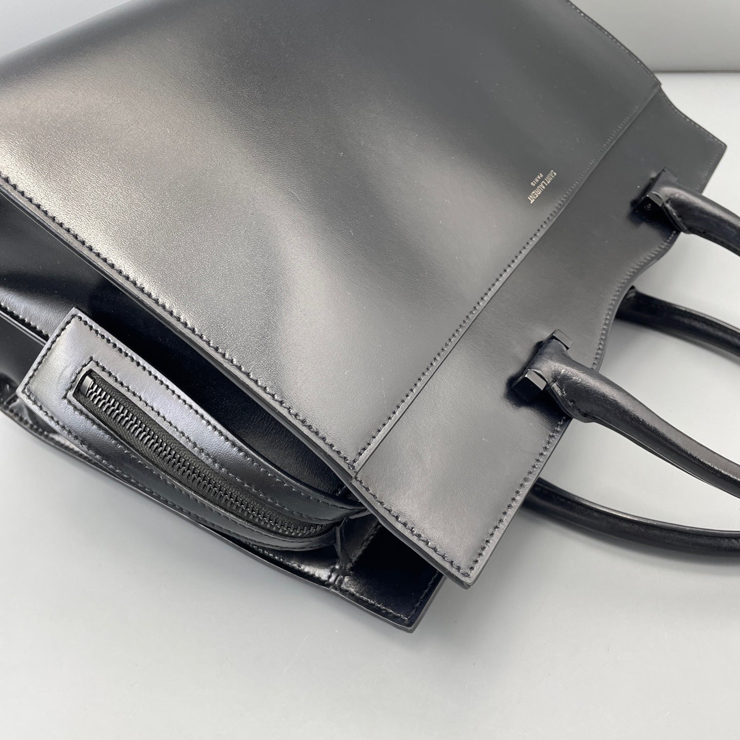 Saint Laurent - Other - Leather - Black - (medium)