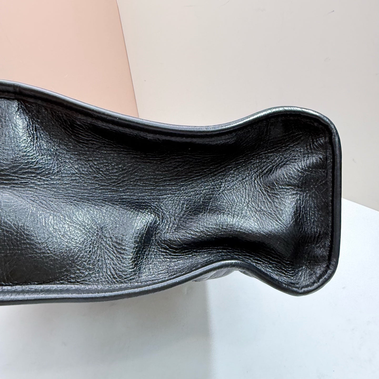 Saint Laurent - Other - Leather - Black - (medium)