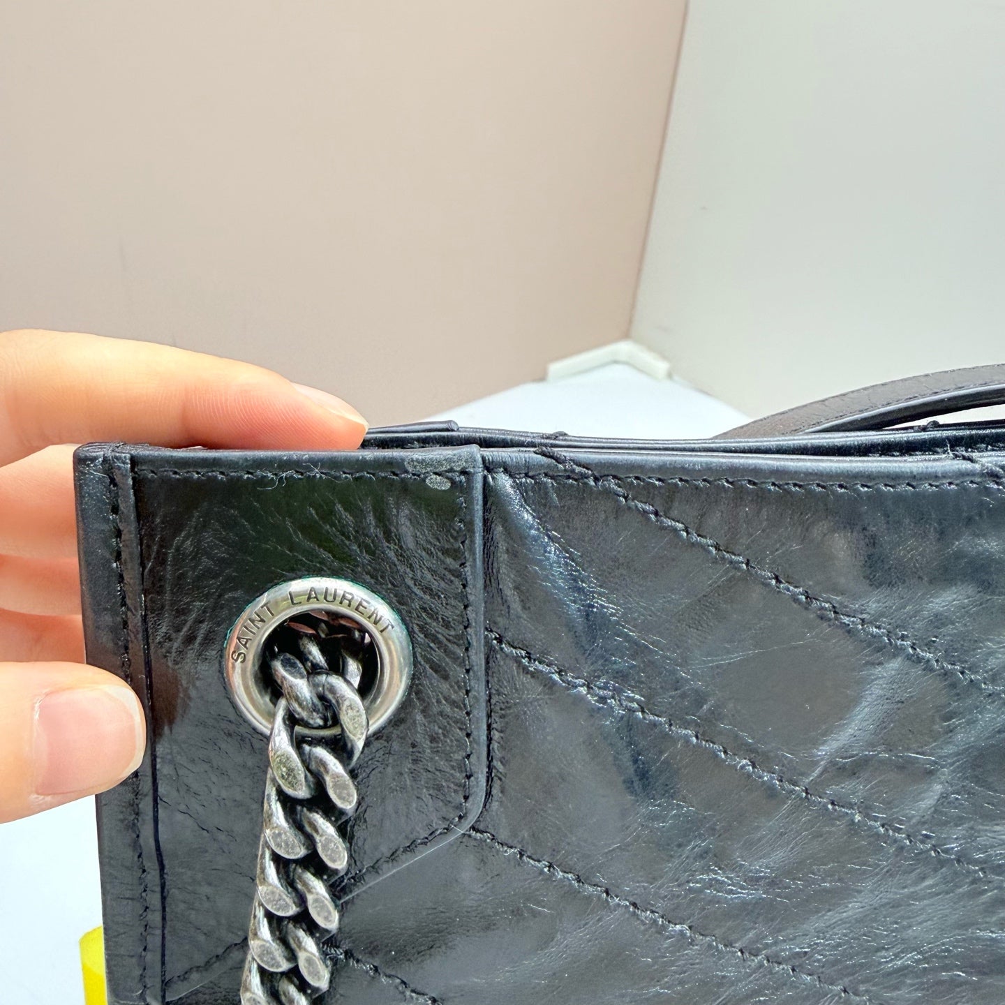Saint Laurent - Other - Leather - Black - (medium)