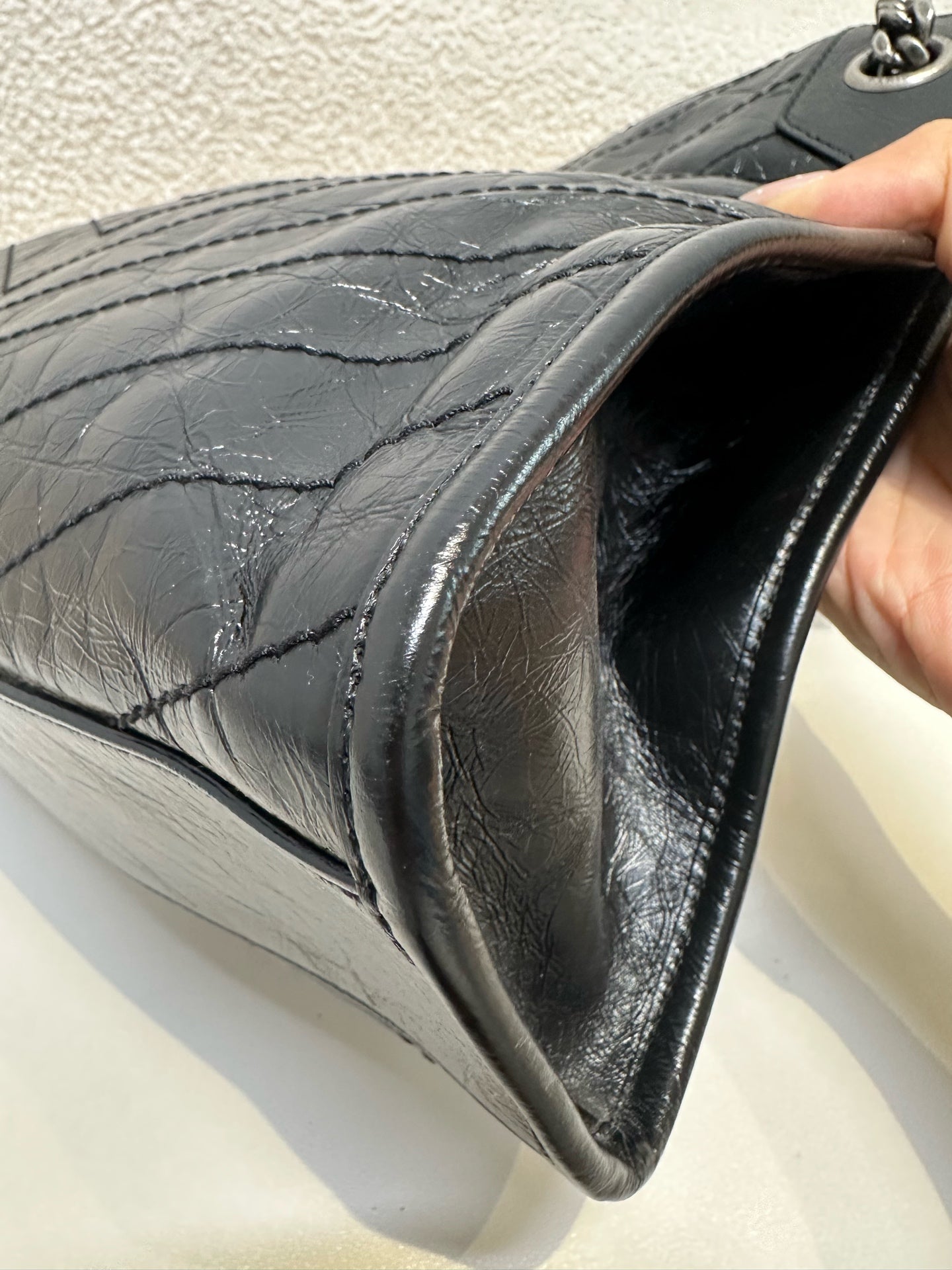 Saint Laurent - Other - Leather - Black - (medium)