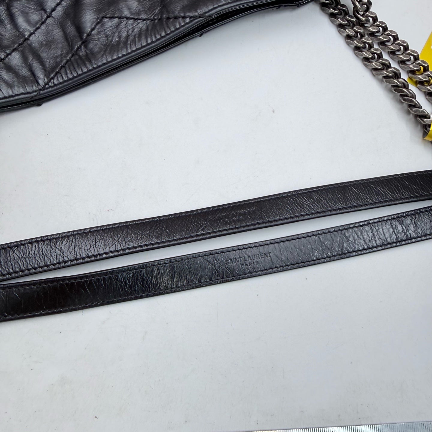 Saint Laurent - Other - Leather - Black - (medium)