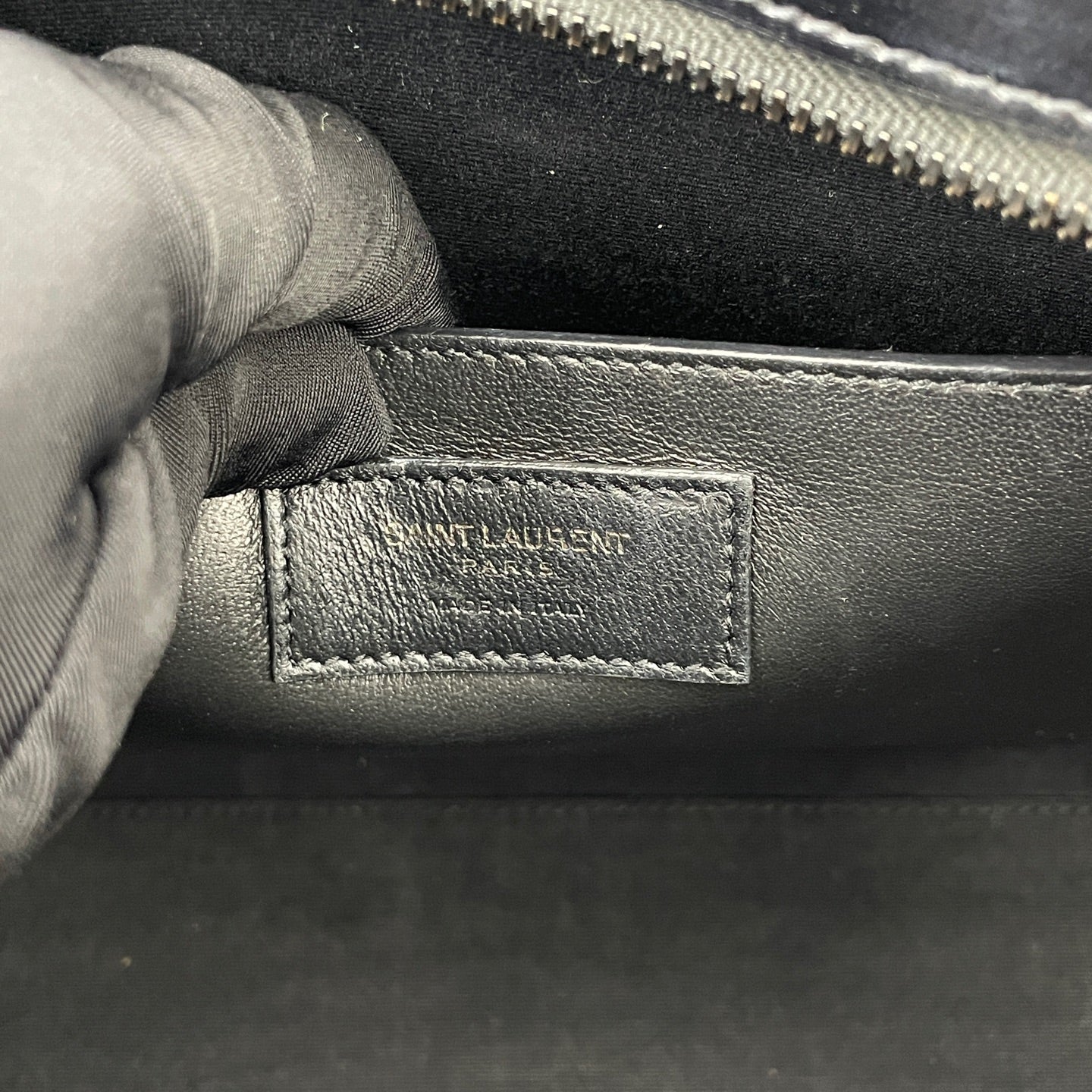 Saint Laurent - Other - Leather - Black - (medium)