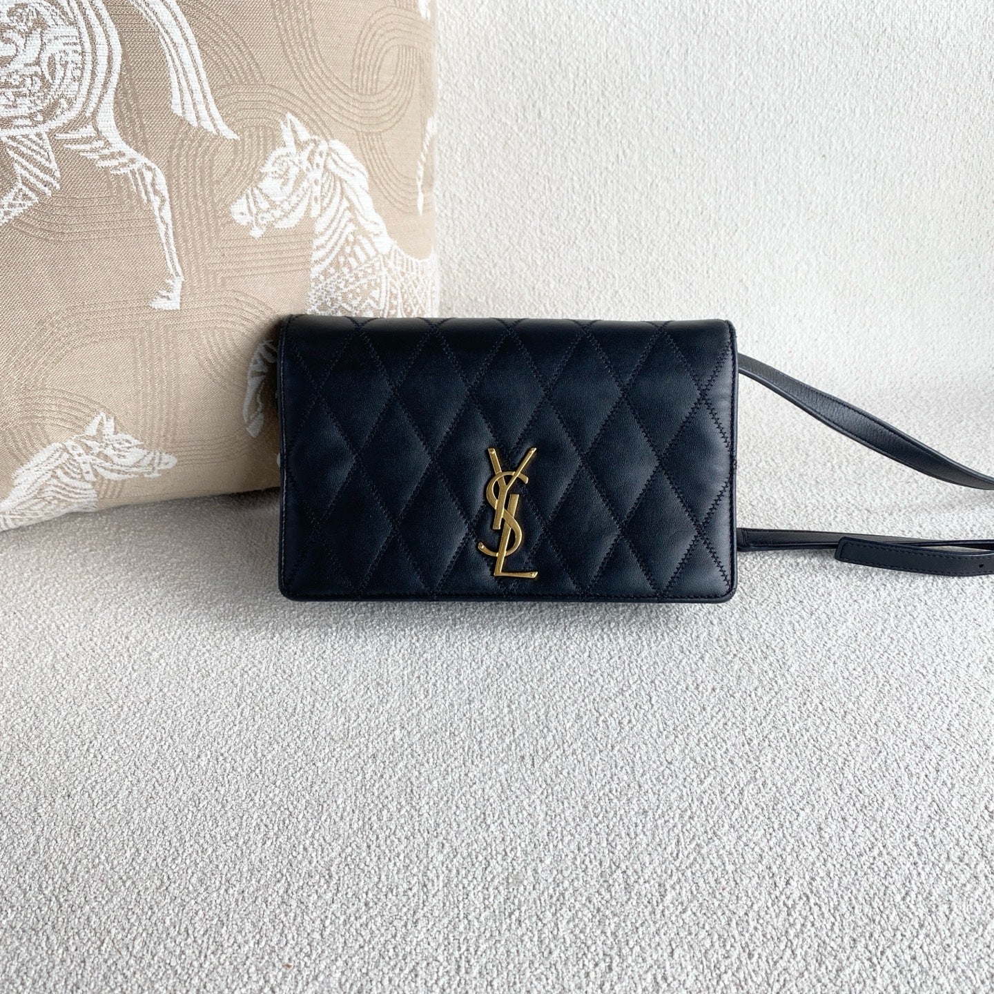 Saint Laurent - Other - Leather - Black with Gold-Tone Hardware - (mini)