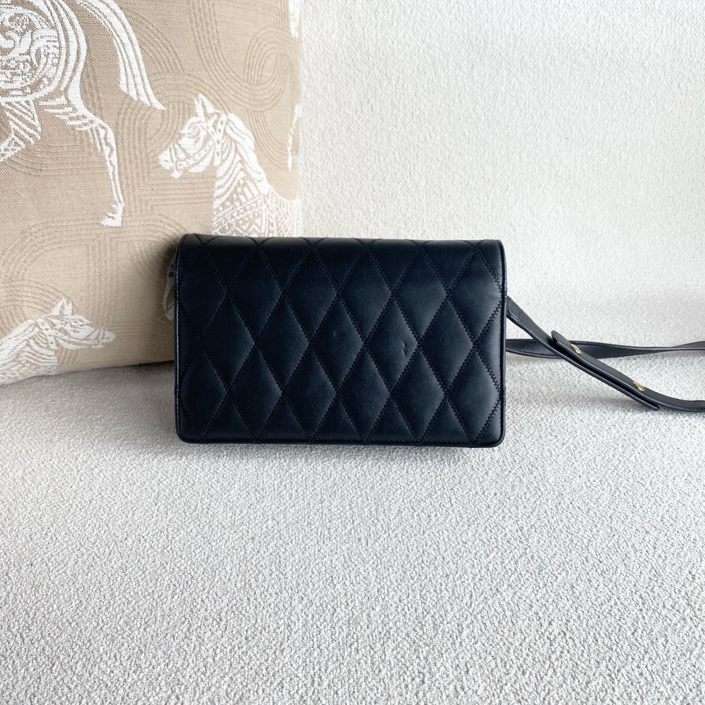 Saint Laurent - Other - Leather - Black with Gold-Tone Hardware - (mini)