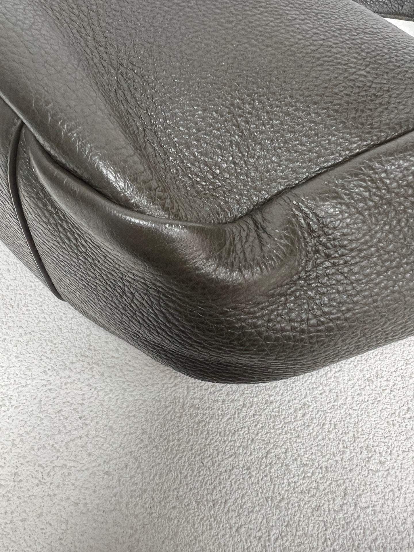 Saint Laurent - Other - Leather - Grey - (medium)