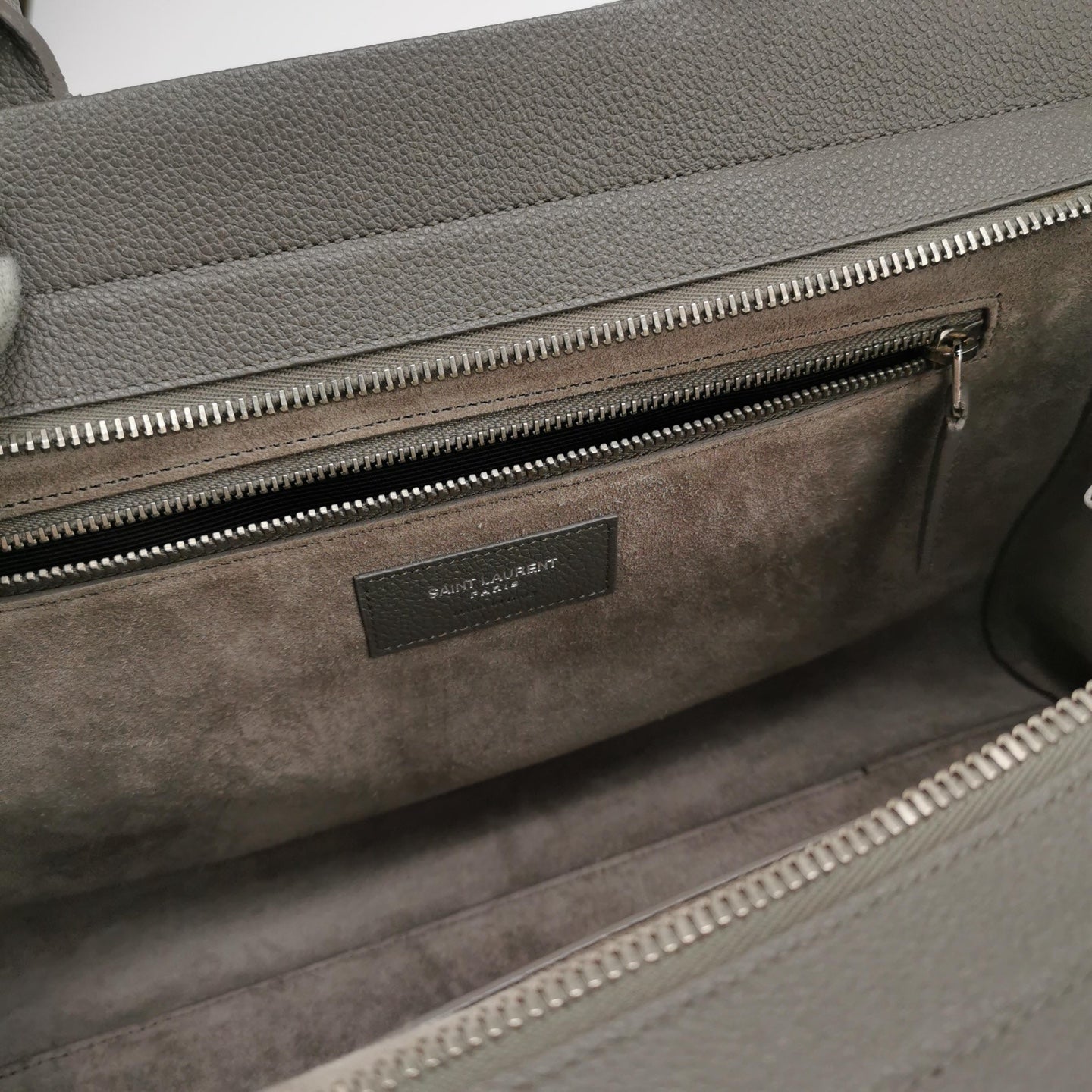 Saint Laurent - Other - Leather - Grey - (medium)