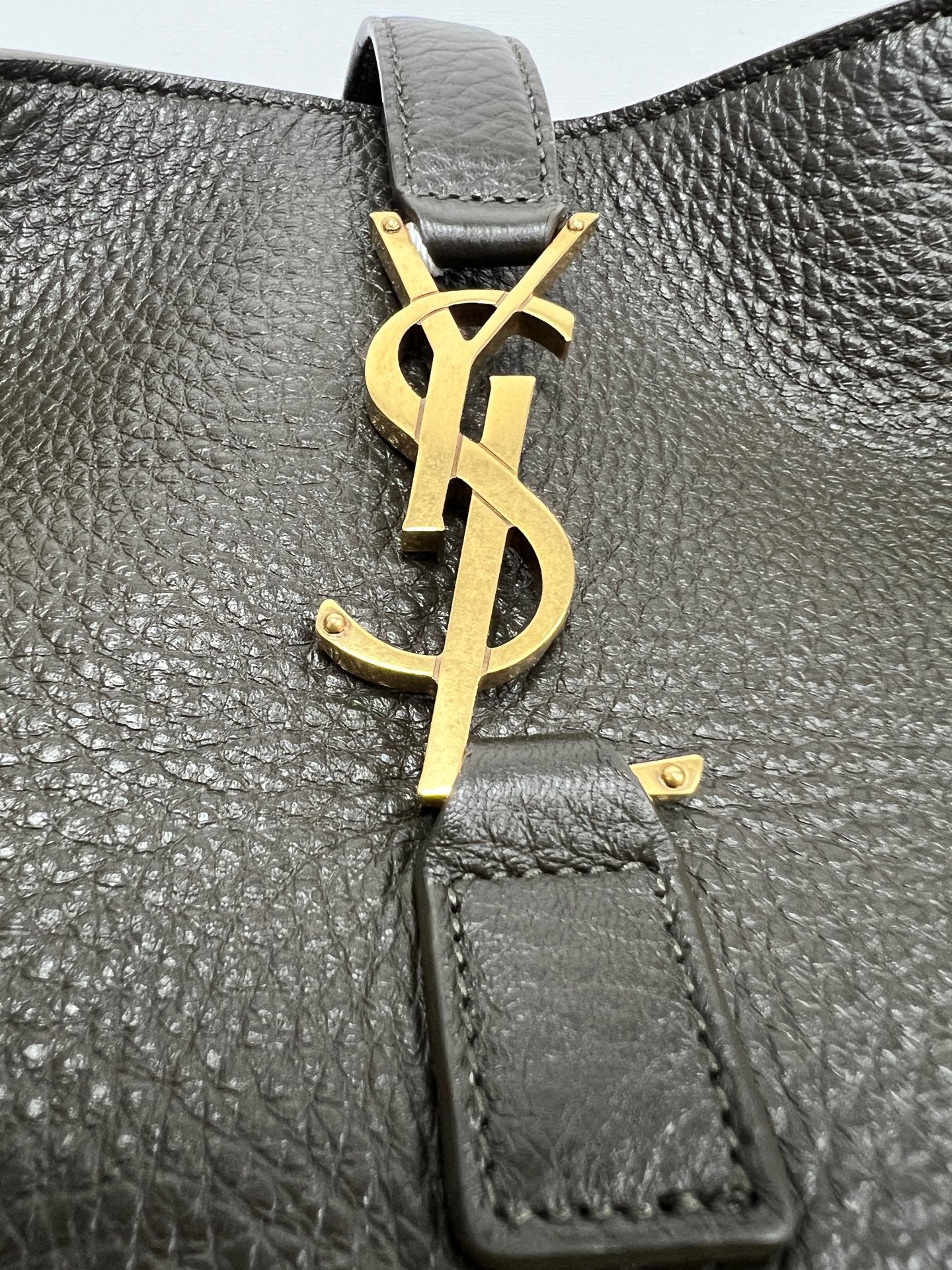Saint Laurent - Other - Leather - Grey - (medium)
