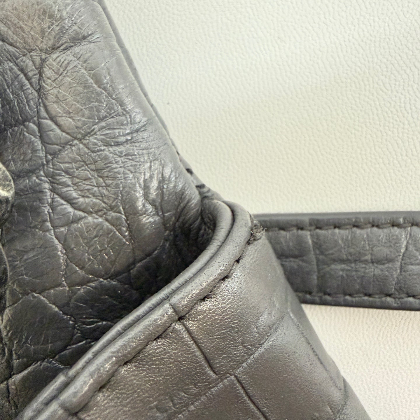 Saint Laurent - Other - Leather - Grey - (medium)