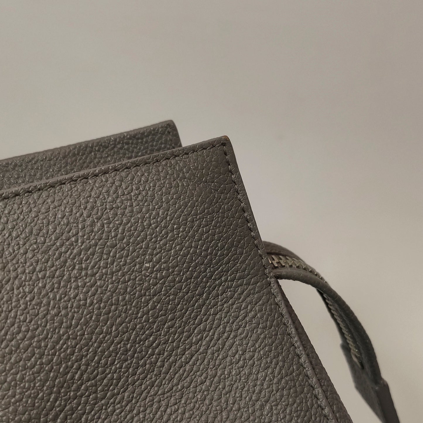 Saint Laurent - Other - Leather - Grey - (medium)
