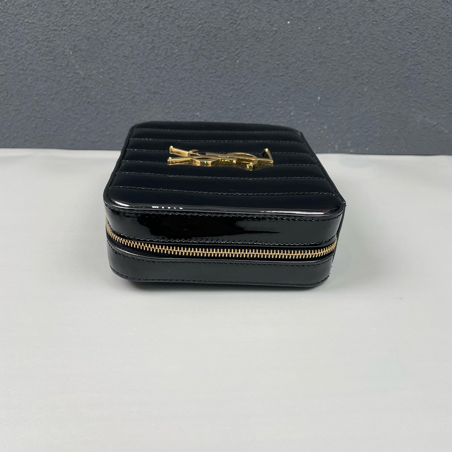 Saint Laurent - Other - Patent leather - Black - (mini)