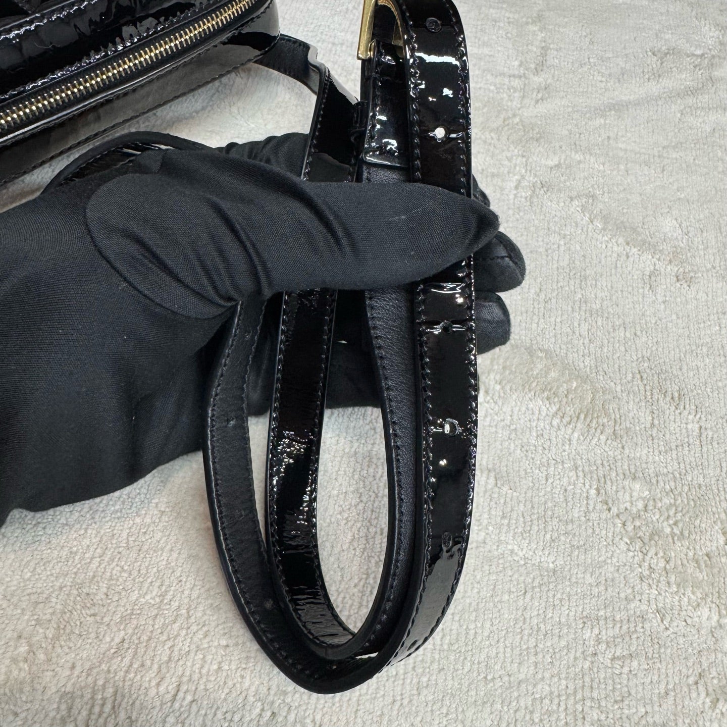 Saint Laurent - Other - Patent leather - Black with Gold-Tone Hardware - (mini)