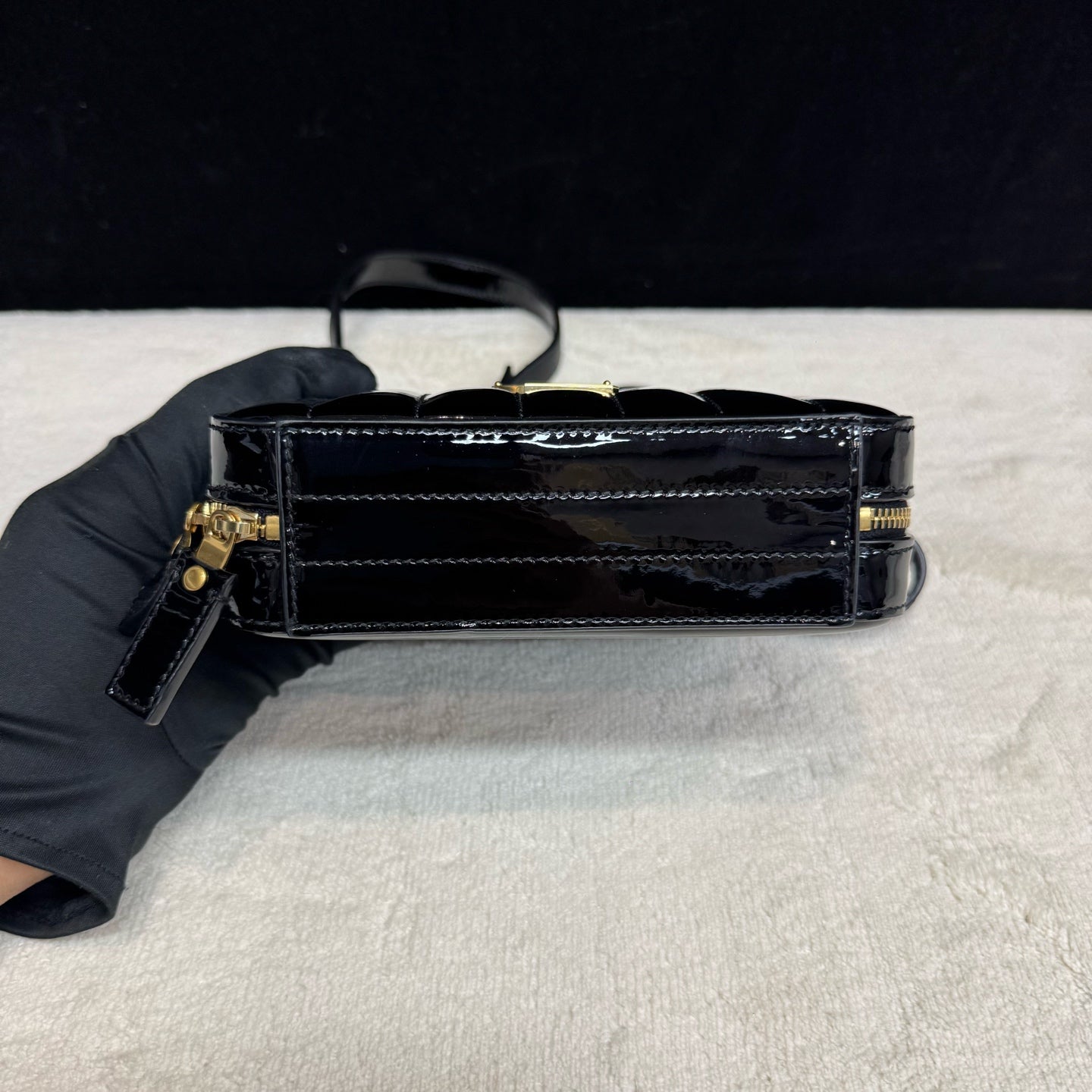 Saint Laurent - Other - Patent leather - Black with Gold-Tone Hardware - (mini)
