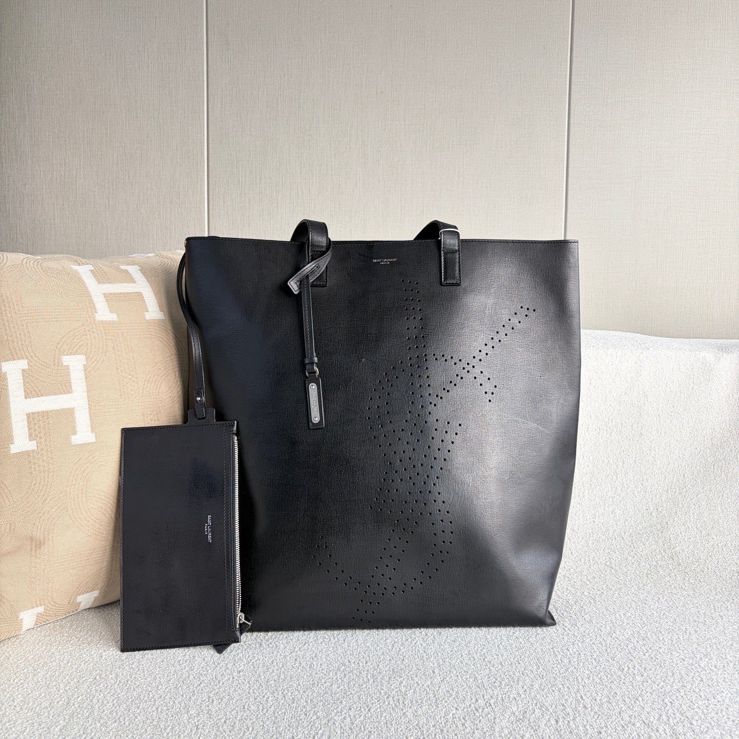 Saint Laurent - Perforated YSL Shopping Bag Tote - Leather - Black - (Large)