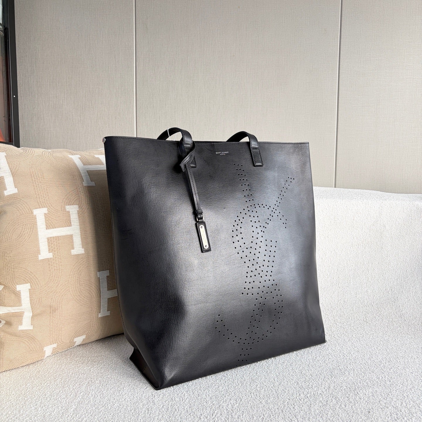 Saint Laurent - Perforated YSL Shopping Bag Tote - Leather - Black - (Large)