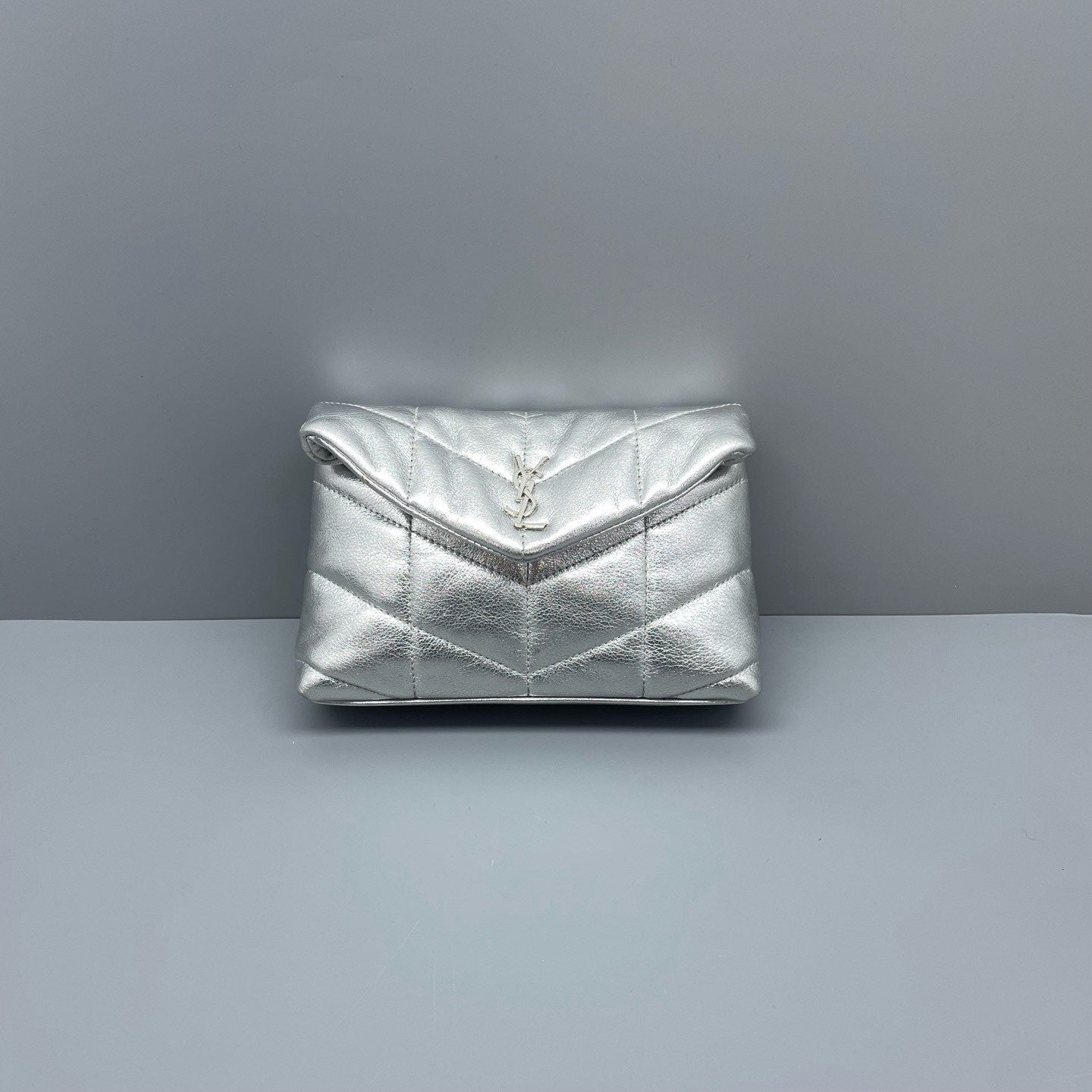 Saint Laurent - Puffer Clutch - Metallic leather - Silver - (mini)