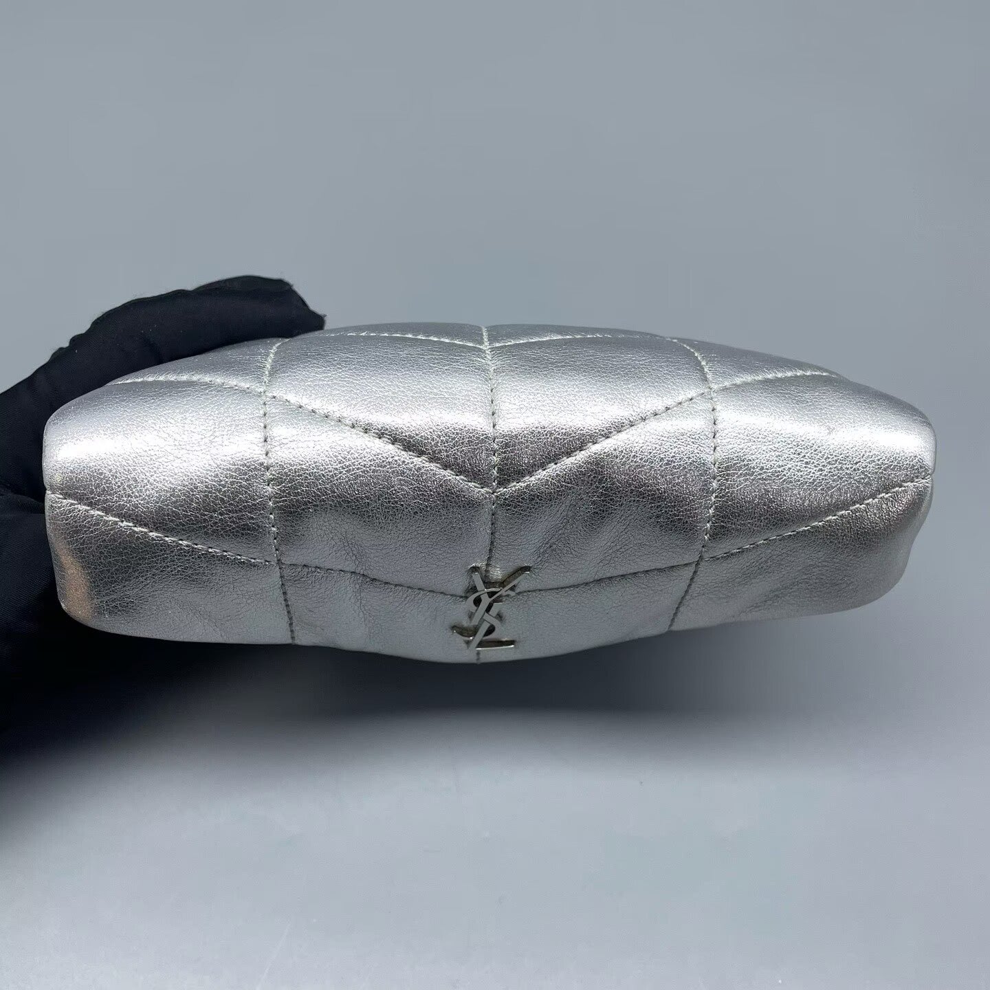 Saint Laurent - Puffer Clutch - Metallic leather - Silver - (mini)