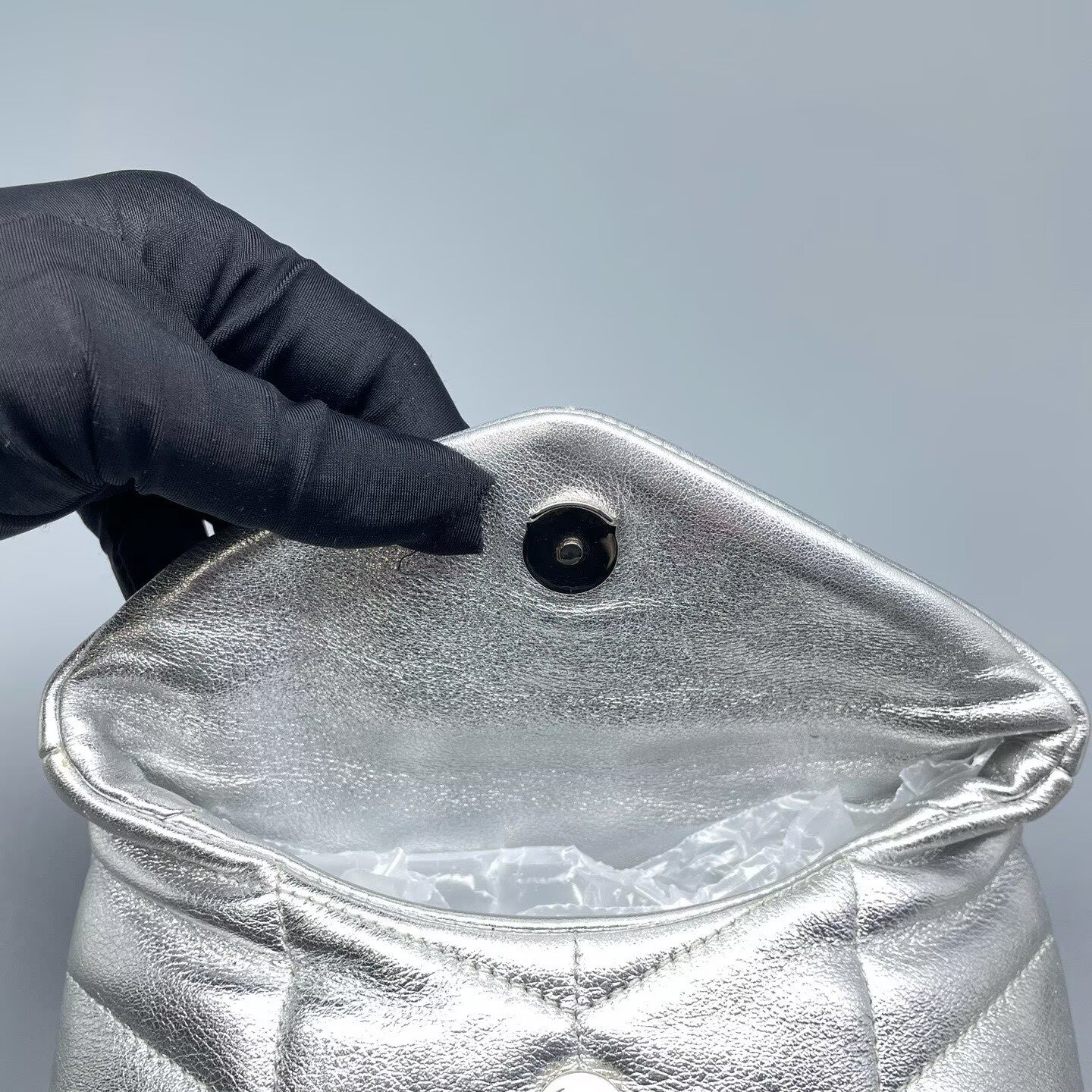 Saint Laurent - Puffer Clutch - Metallic leather - Silver - (mini)