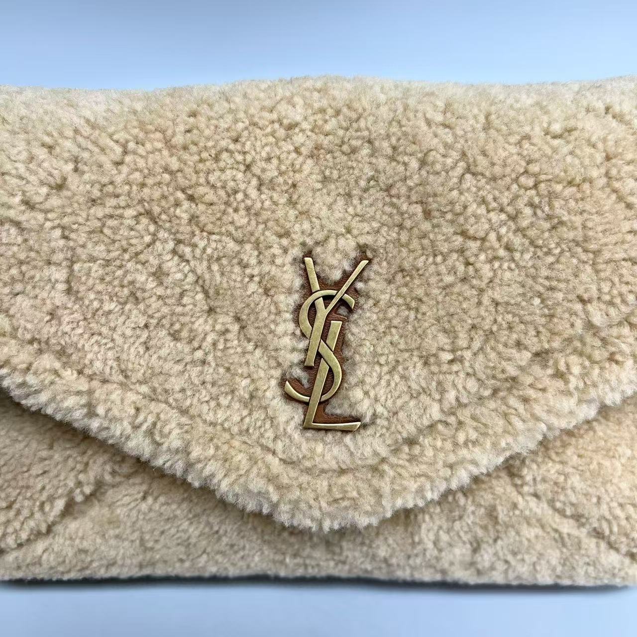Saint Laurent - Puffer Envelope - Lamb wool - Beige with Gold-Tone Hardware - (Medium)