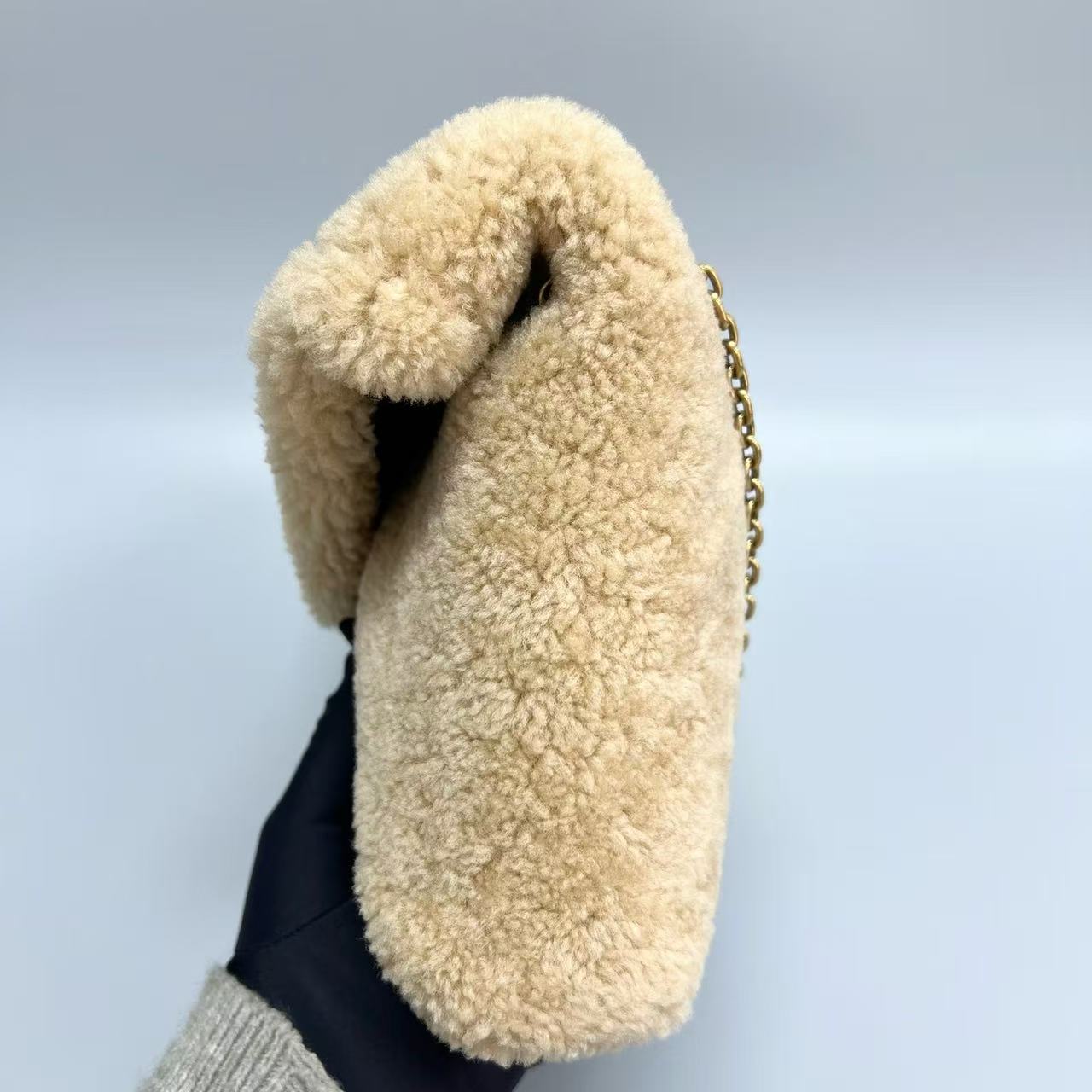 Saint Laurent - Puffer Envelope - Lamb wool - Beige with Gold-Tone Hardware - (Medium)