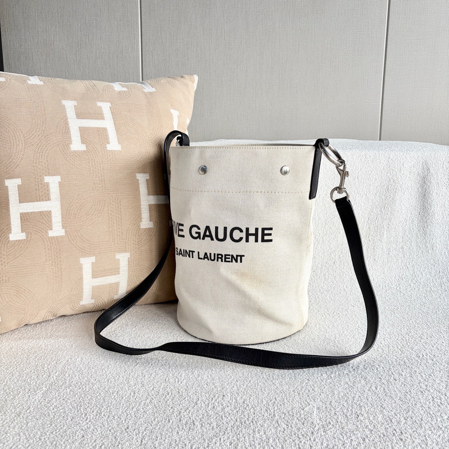Saint Laurent - Rive Gauche Bucket Bag - Linen-blend canvas with cowhide leather trim - Beige - (medium)