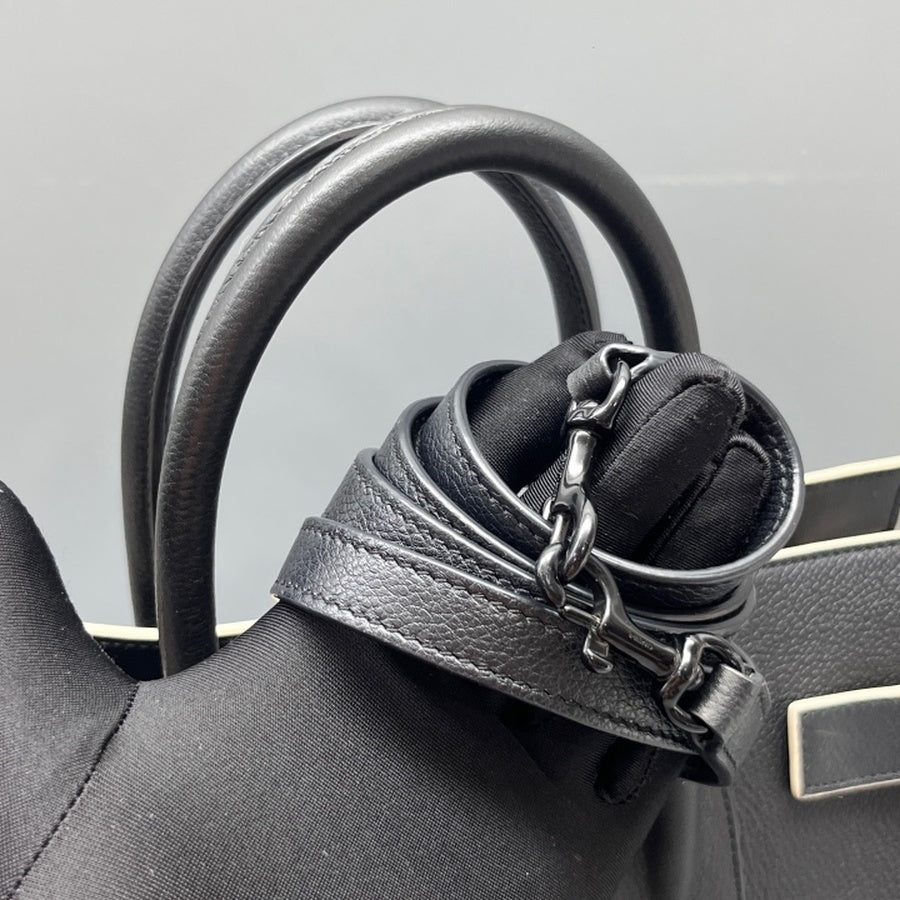 Saint Laurent - Sac de Jour - Leather - Black - (medium)