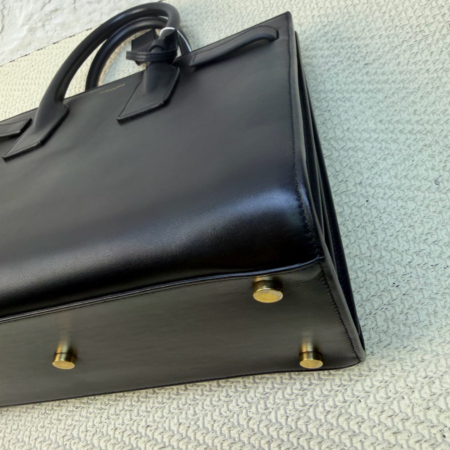 Saint Laurent - Sac De Jour - Leather - Black - (Medium)