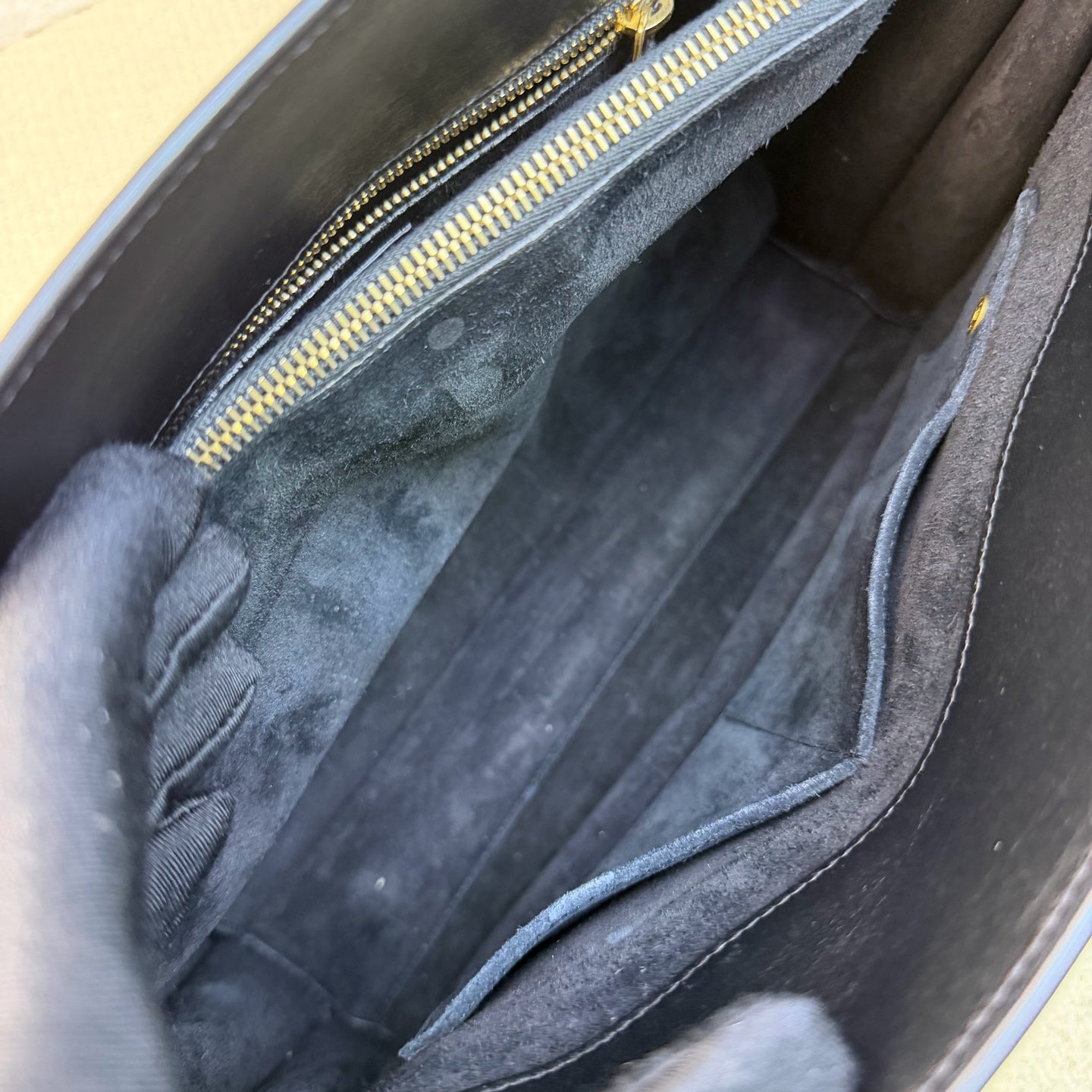 Saint Laurent - Sac De Jour - Leather - Black - (Medium)