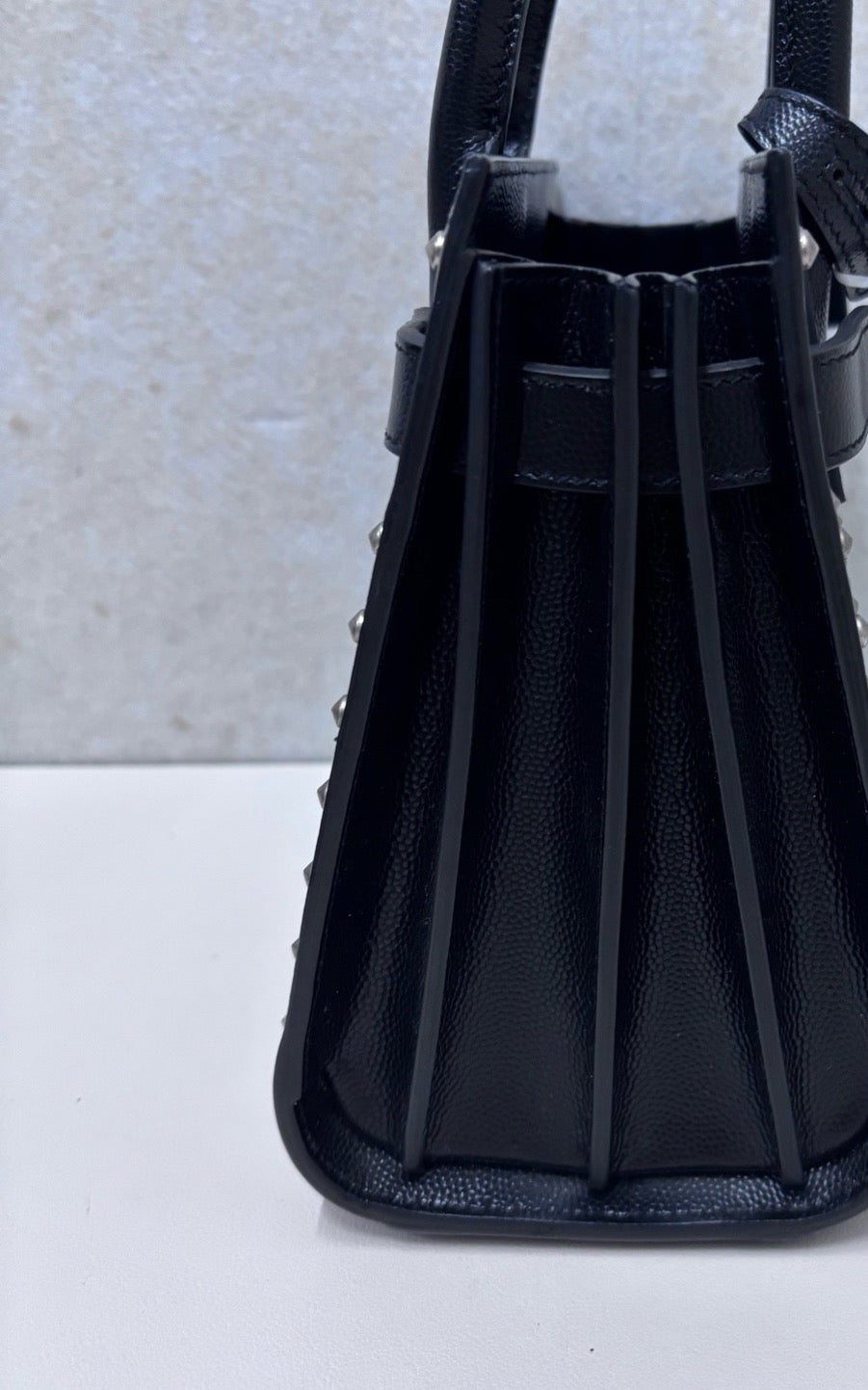 Saint Laurent - Sac de Jour - Leather - Black - (Small)