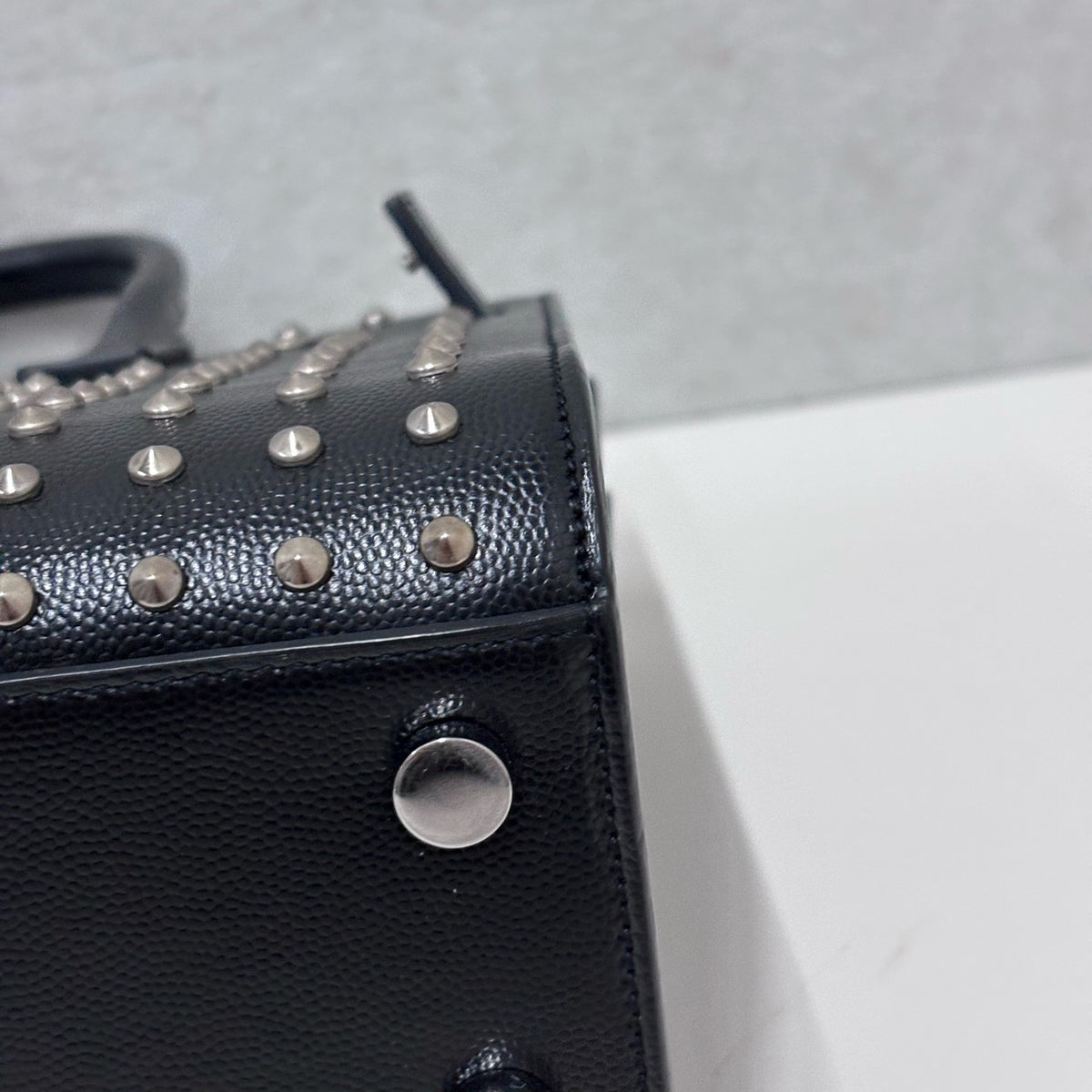 Saint Laurent - Sac de Jour - Leather - Black - (Small)