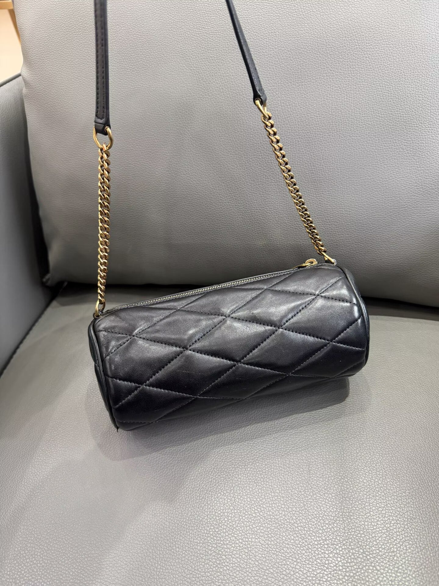 Saint Laurent - Sade Cylindrical Mini Bag - Lambskin leather - Black with Gold-Tone Hardware - (mini)