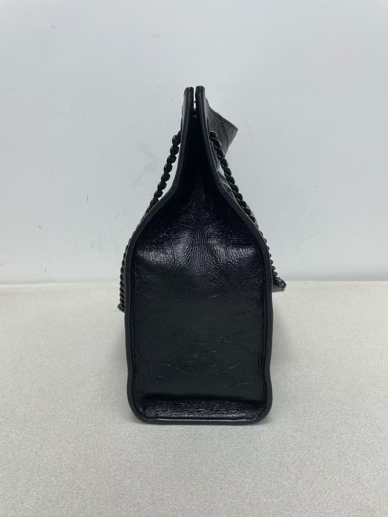 Saint Laurent - Shopping Bag - Crinkled leather - Black - (large)