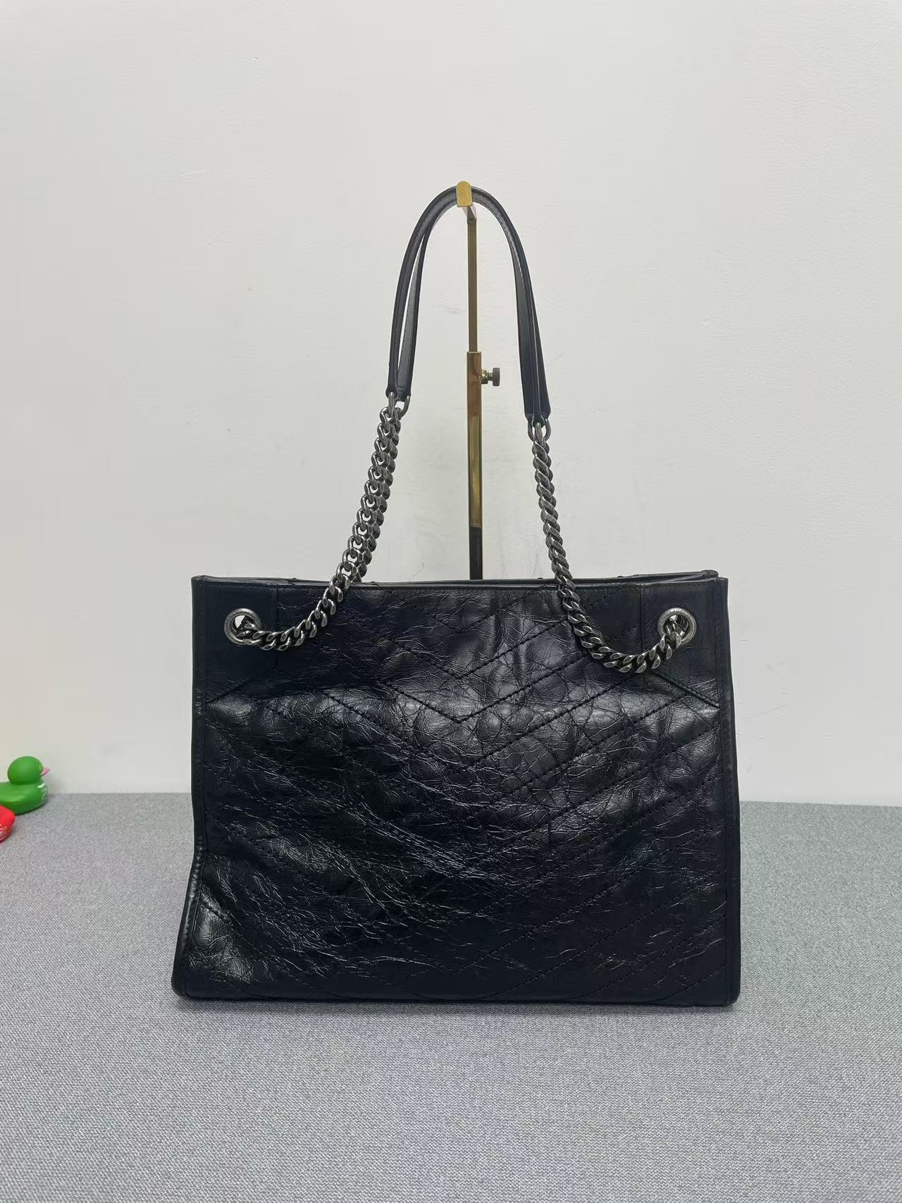 Saint Laurent - Shopping Bag - Distressed Calfskin Leather - Black - (Medium)