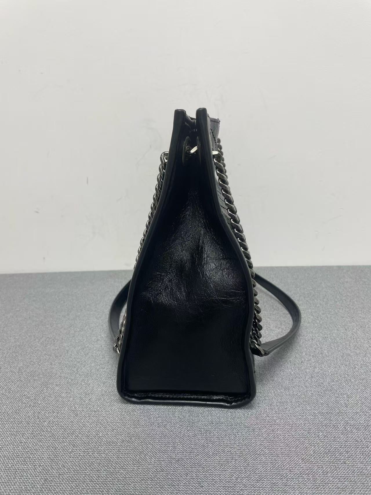 Saint Laurent - Shopping Bag - Distressed Calfskin Leather - Black - (Medium)