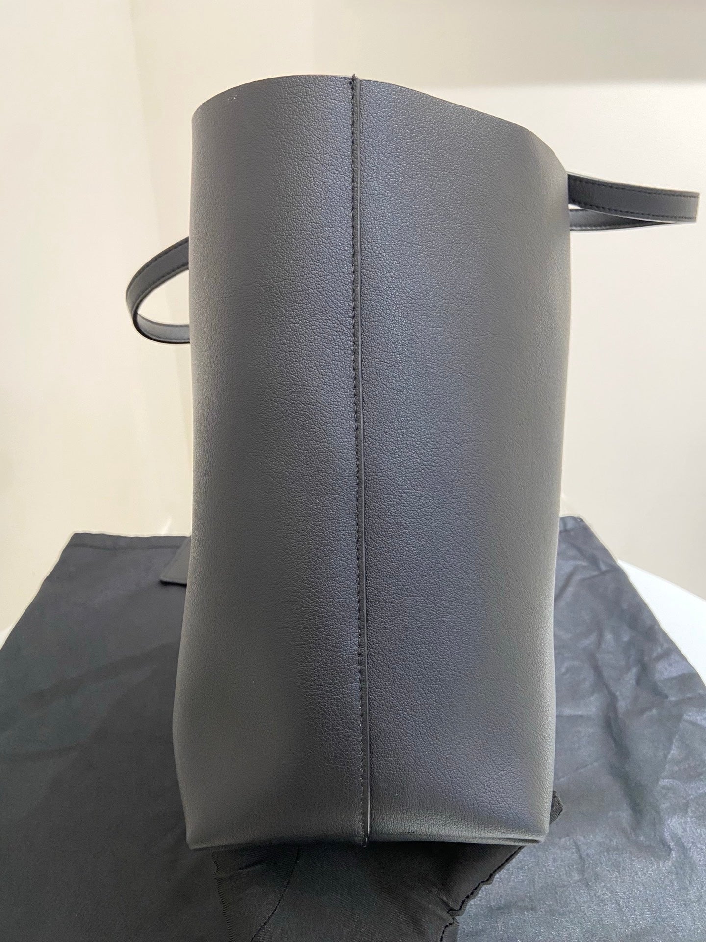 Saint Laurent - Shopping Tote - Leather - Black