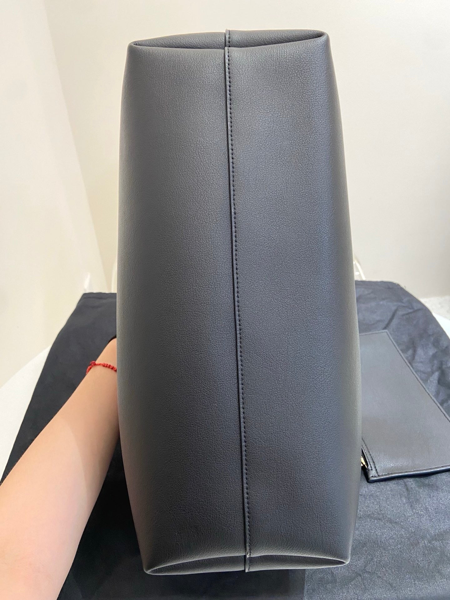 Saint Laurent - Shopping Tote - Leather - Black
