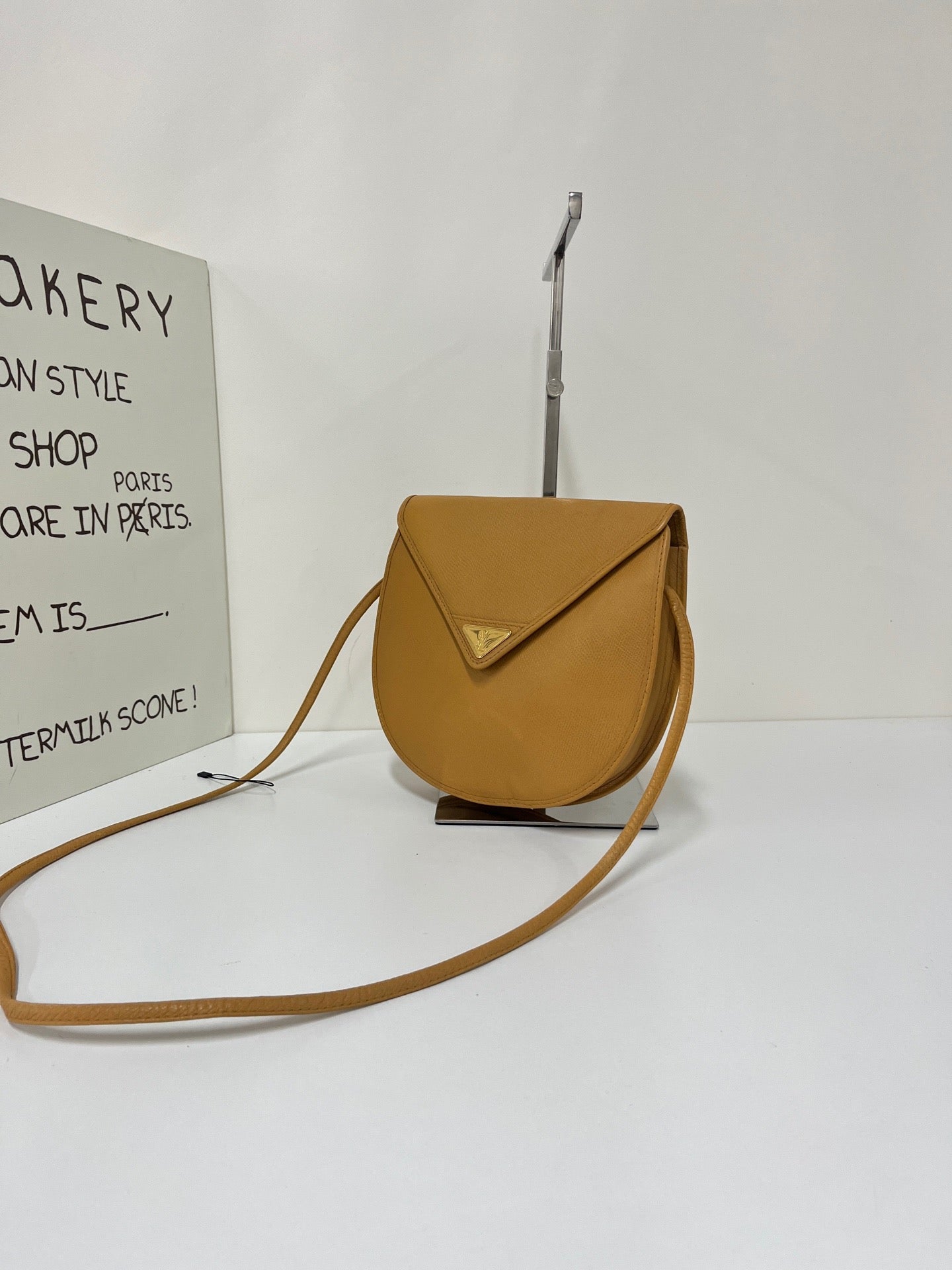 Saint Laurent - Shoulder Bag - Calfskin - Brown - (Other)