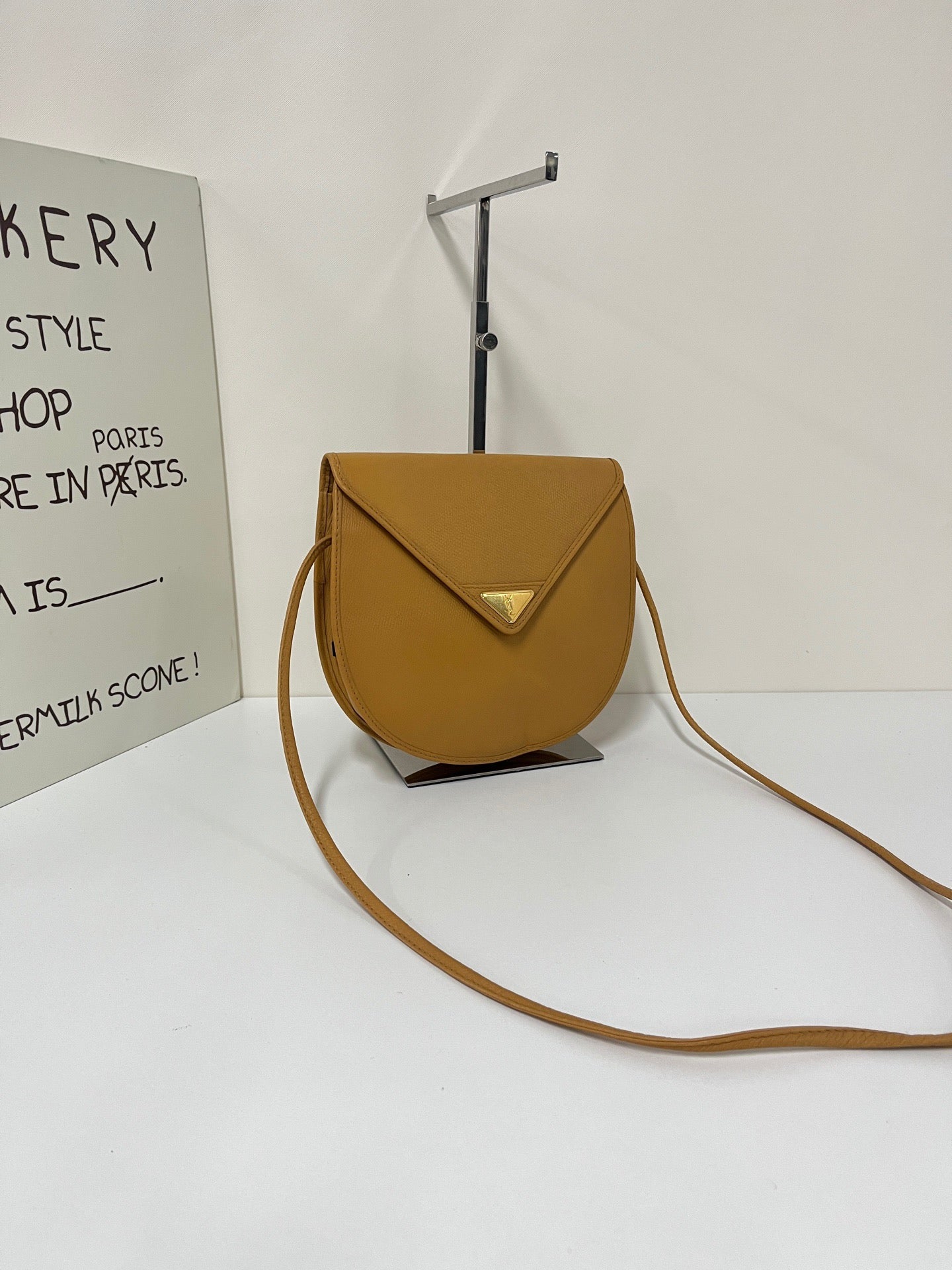 Saint Laurent - Shoulder Bag - Calfskin - Brown - (Other)