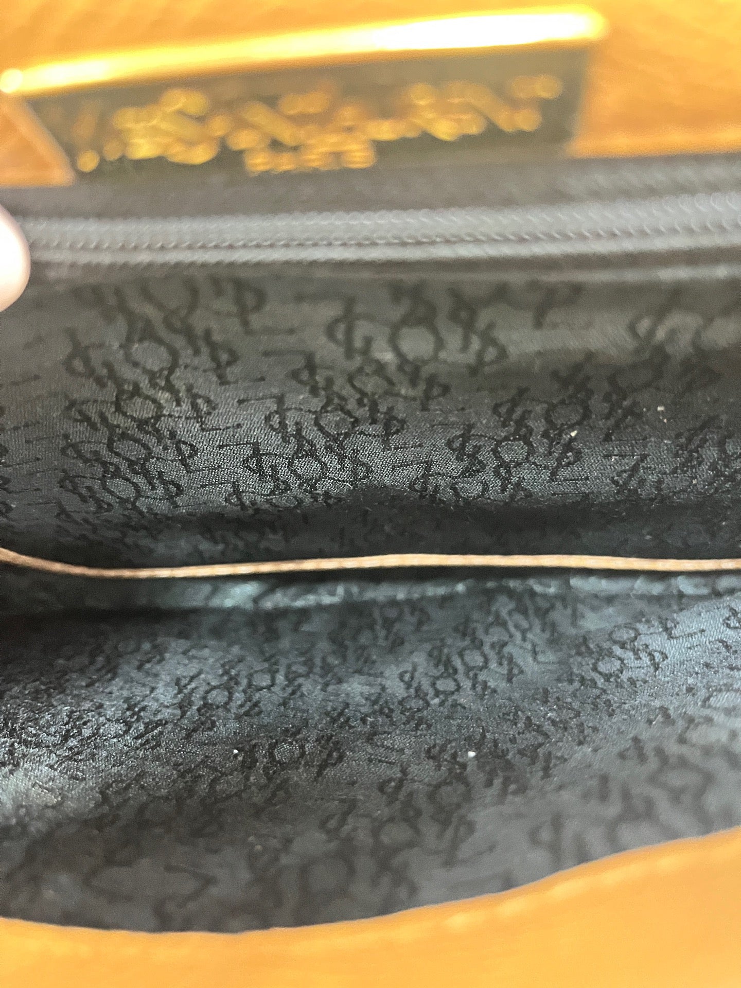 Saint Laurent - Shoulder Bag - Calfskin - Brown - (Other)